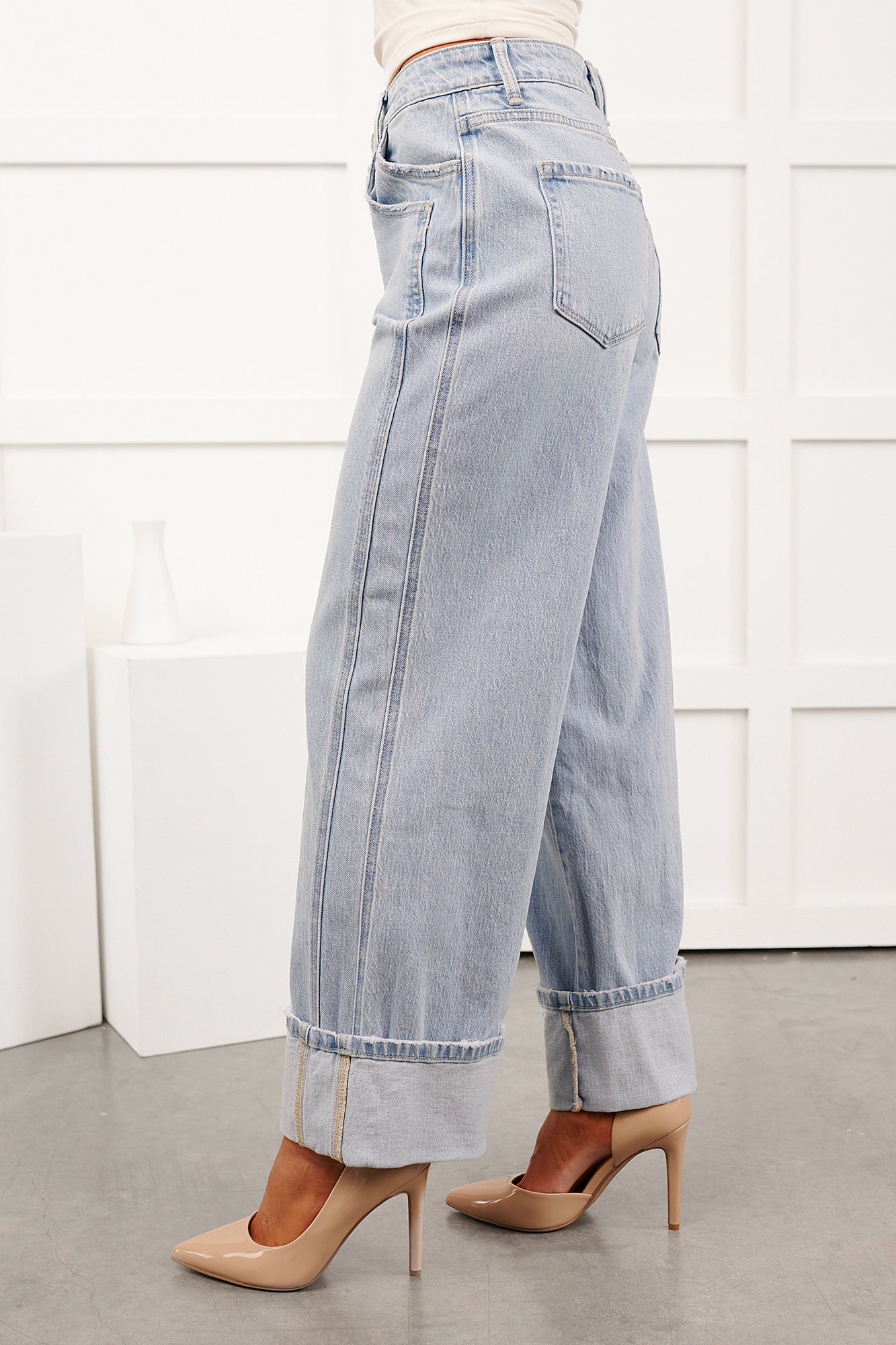 Sidney Vervet High Rise Cuffed Wide Leg Jeans (Streamlined)