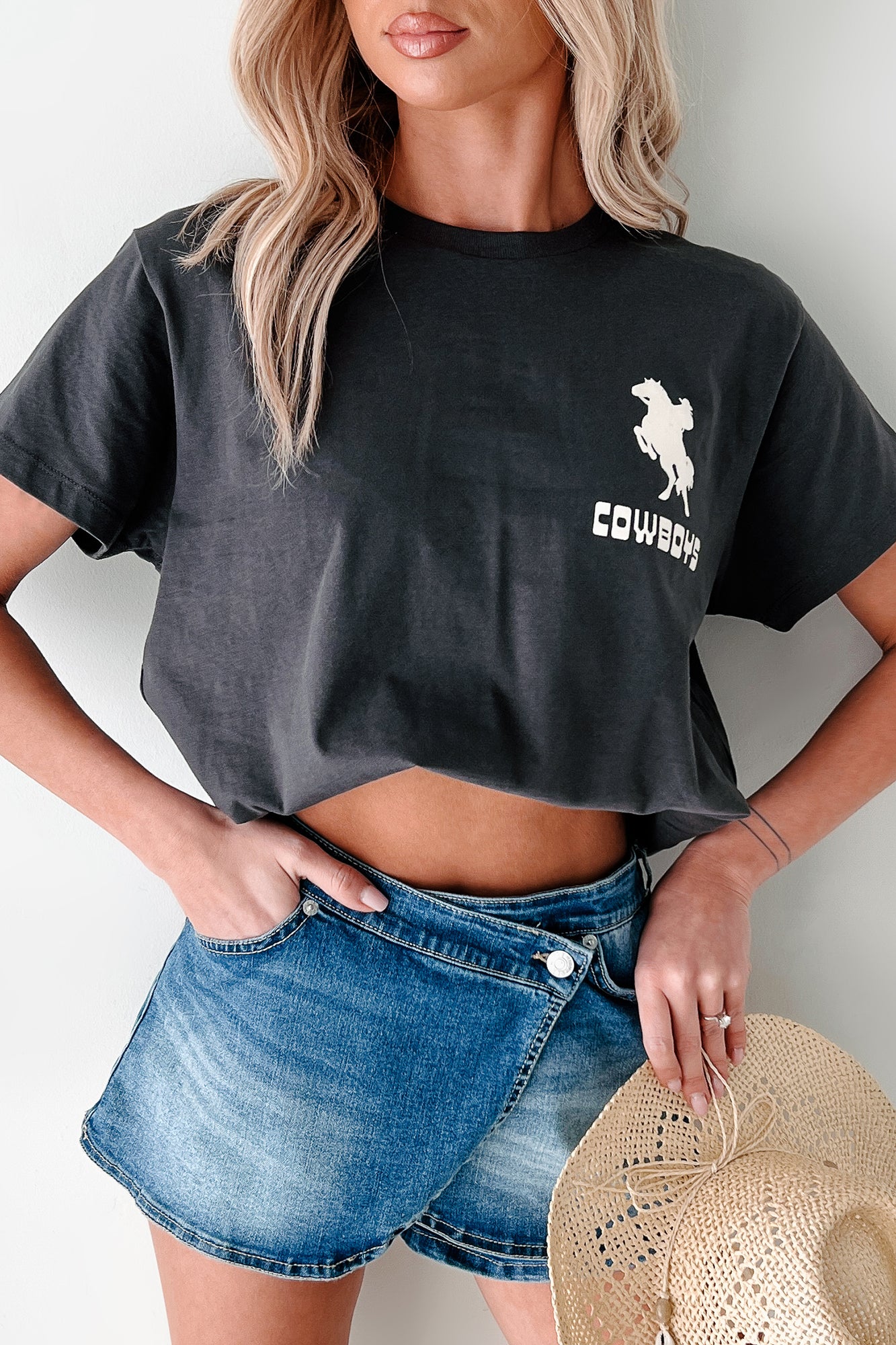 "I Love Rodeo Cowboys" Graphic T-Shirt (Vintage Black) - NanaMacs