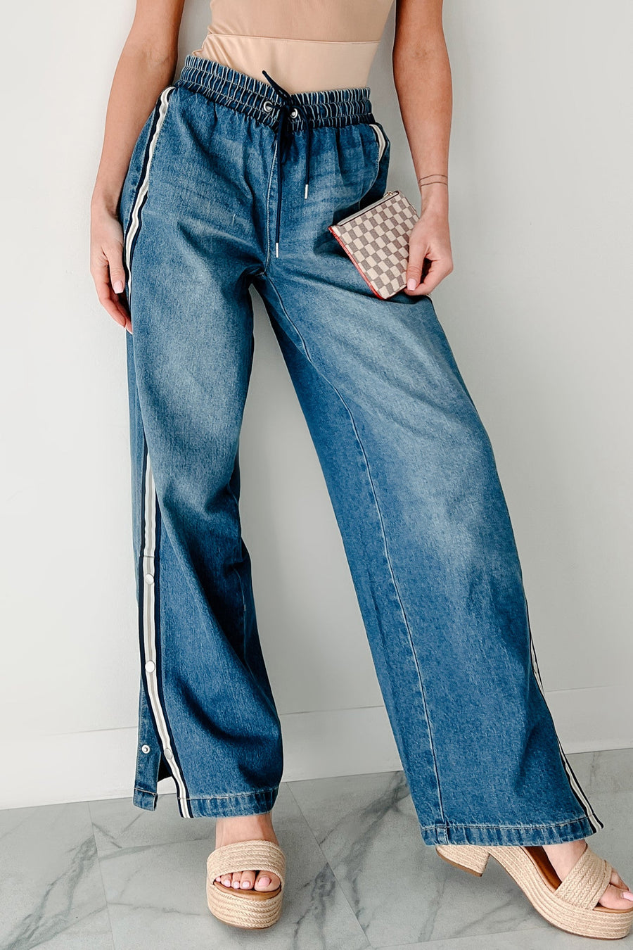 Betsy Almost Famous Wide Leg Drawstring Waist Jeans (Medium) - NanaMacs