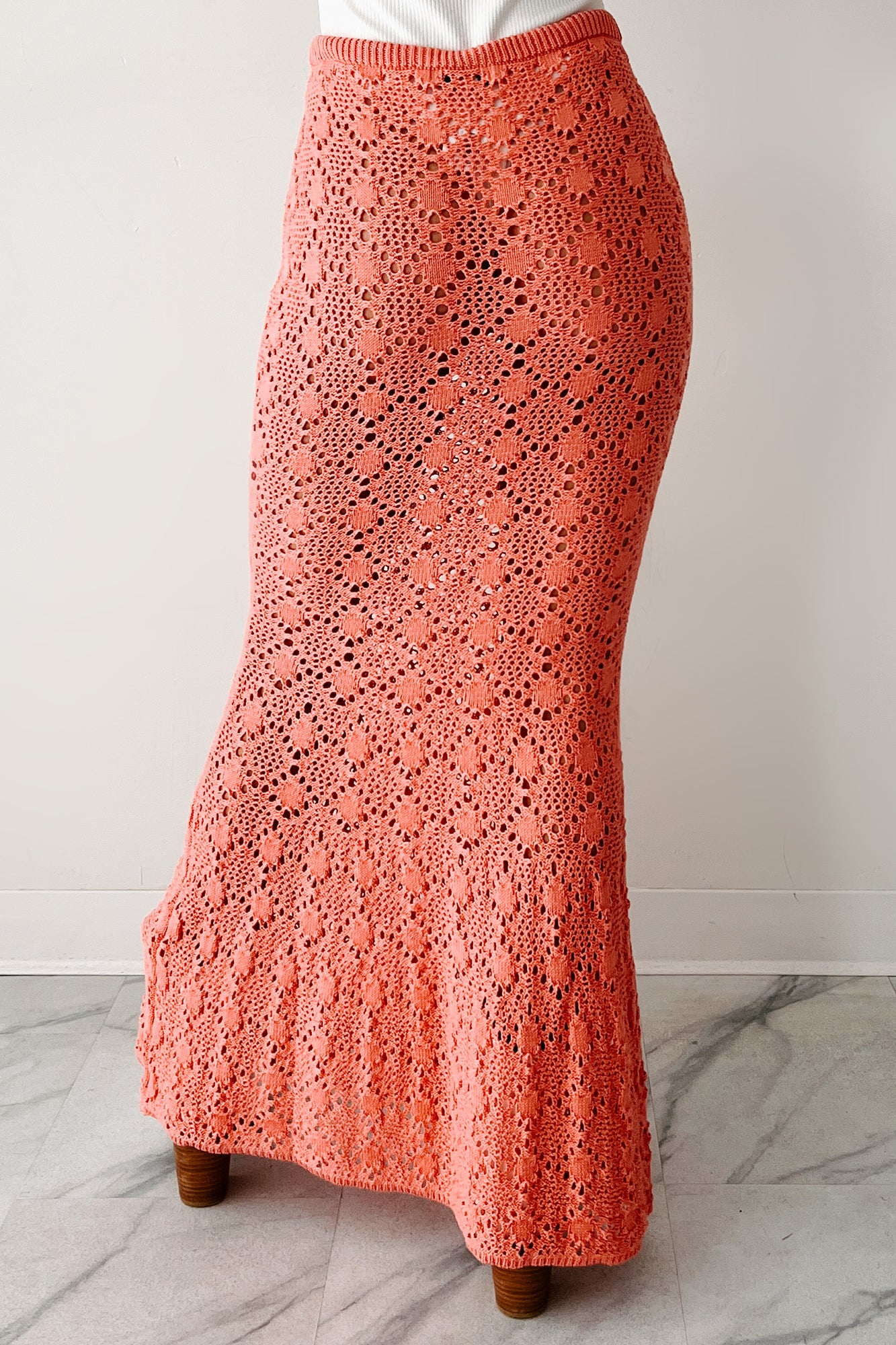 送料無料　ゴズミックサーフ Miu: 123cm チロリア LRX 7.5 Tropical Trails Crochet Maxi Skirt (Coral) · NanaMacs