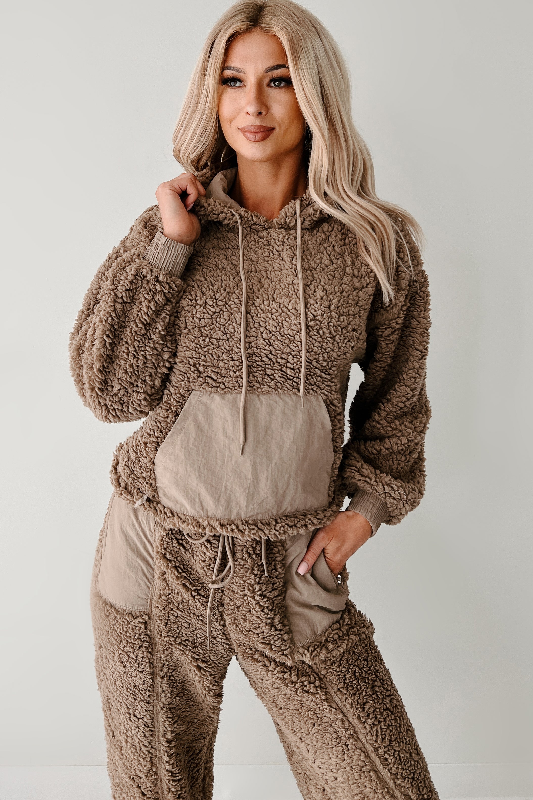 Cuddling Up Two Piece Fleece Lounge Set (Mocha)