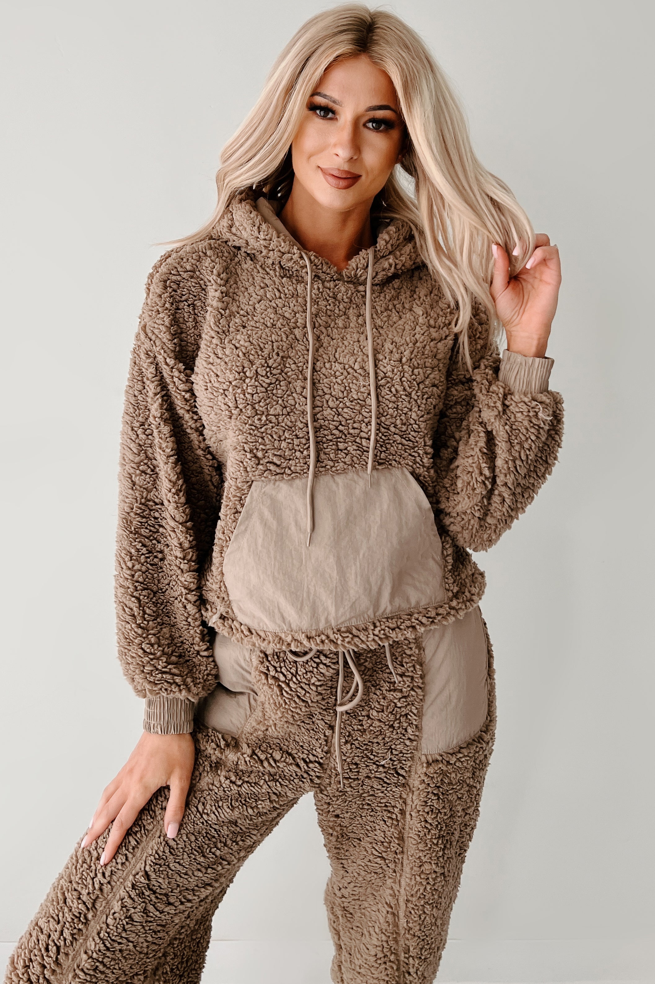 Cuddling Up Two Piece Fleece Lounge Set (Mocha)