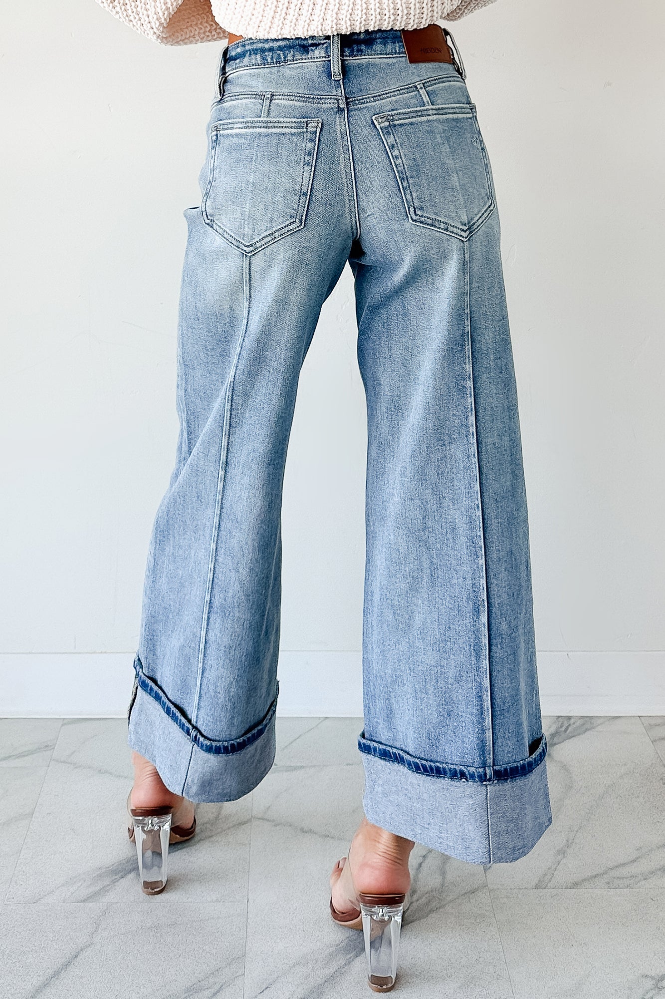 Isla Mid Rise Cuffed Wide Leg Hidden Jeans (Medium) - NanaMacs