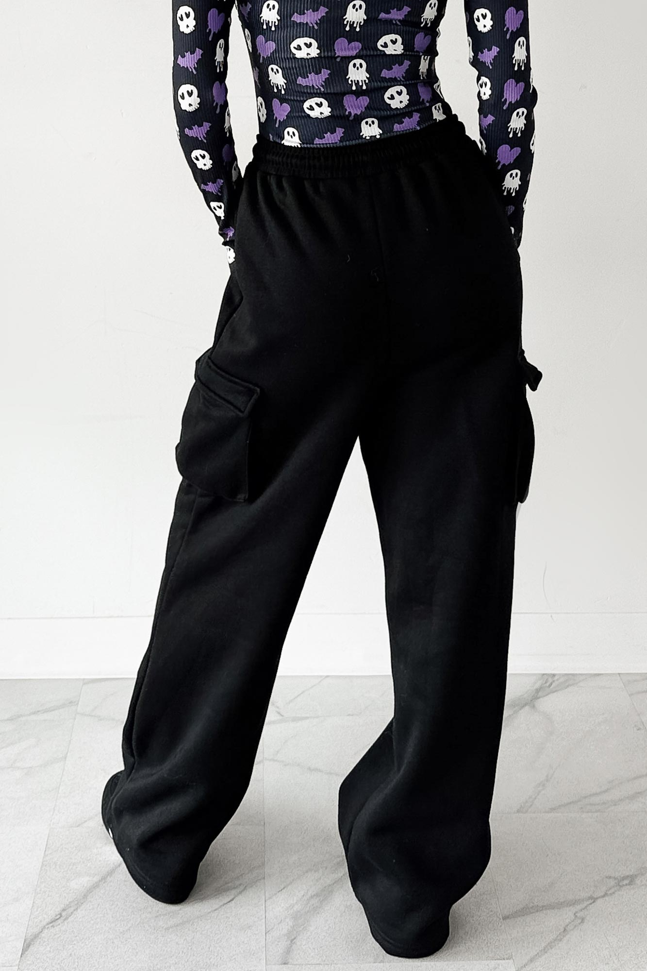 Daily Pause Wide Leg Cargo Sweatpants (Black) - NanaMacs