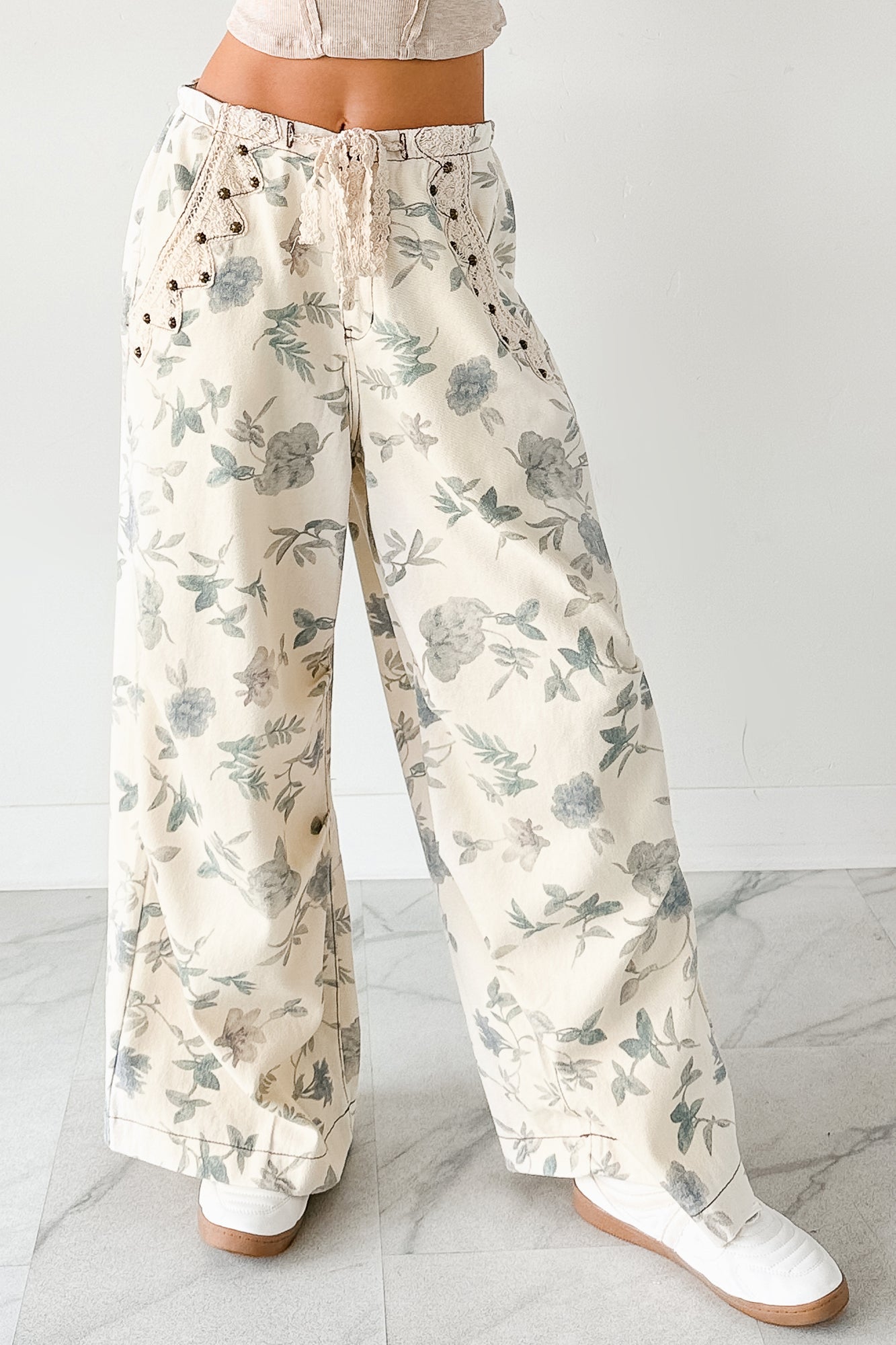 Lorelei Wide Leg Floral POL Jeans (Cream/Floral) · NanaMacs