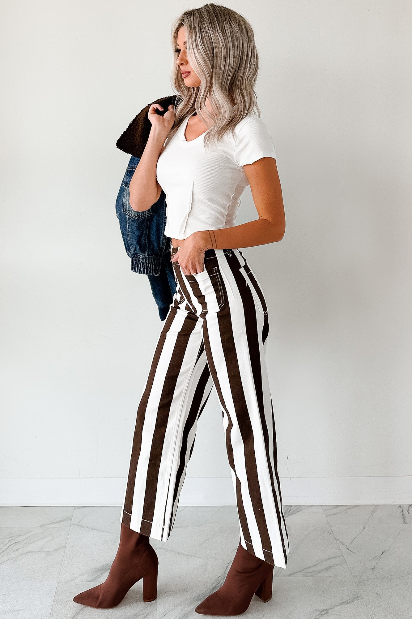 Julia Wide Leg Mica Denim Crop Jeans (Earth Brown/White) - NanaMacs