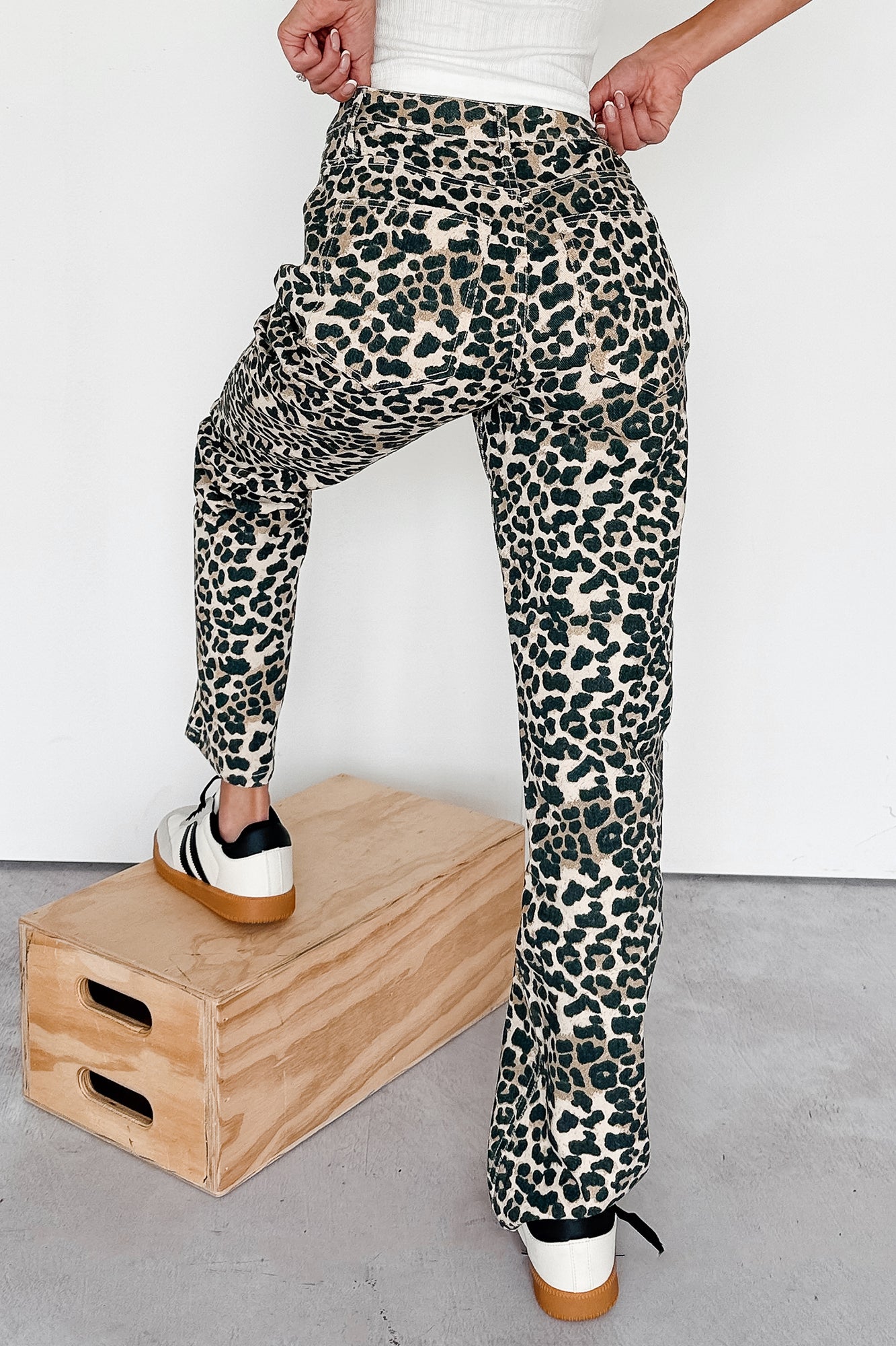 Calista High Rise Straight Leg Saige Denim Jeans (Leopard) - NanaMacs