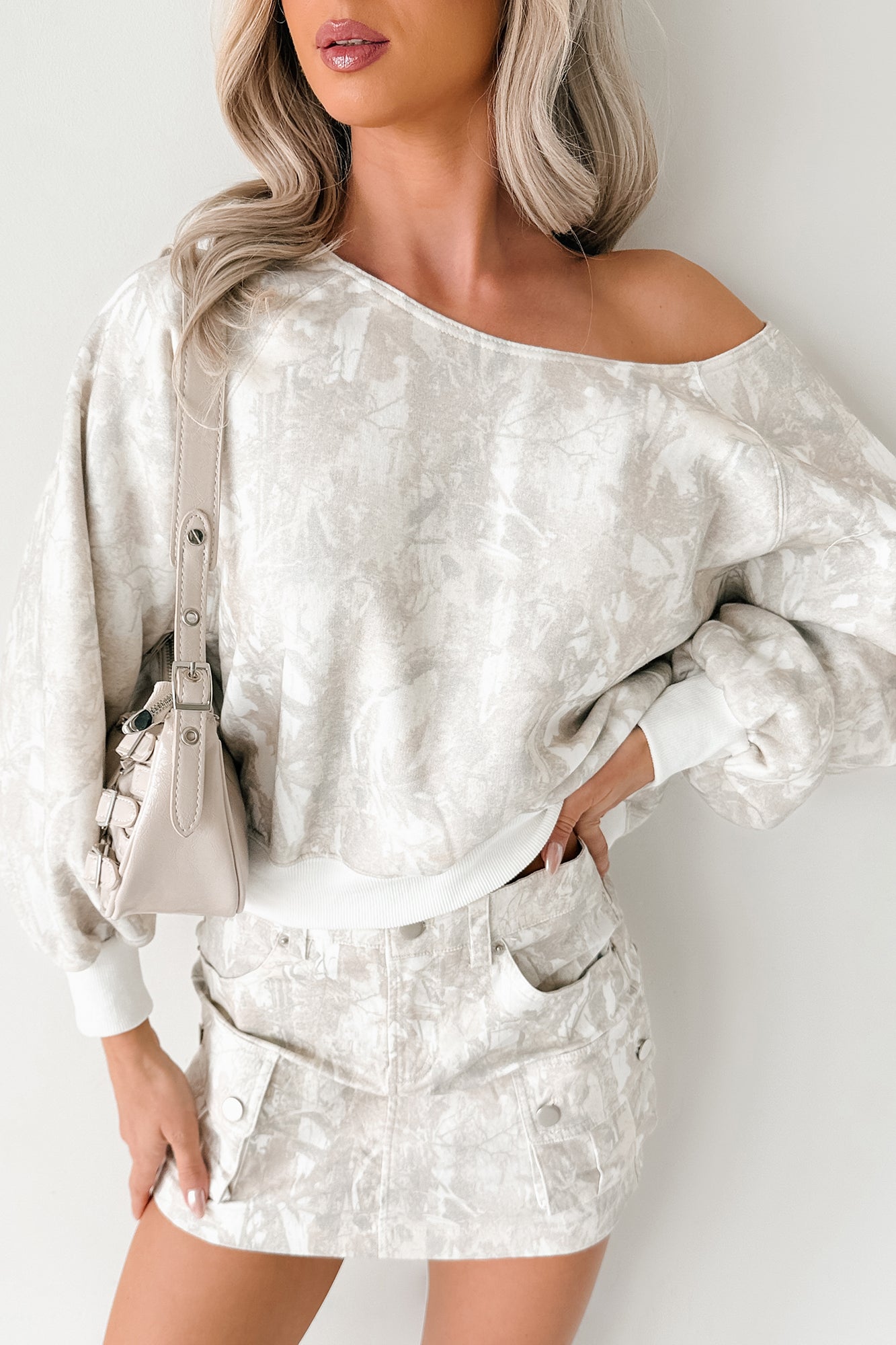 Chic Command Off The Shoulder Sweatshirt (Camo) - NanaMacs