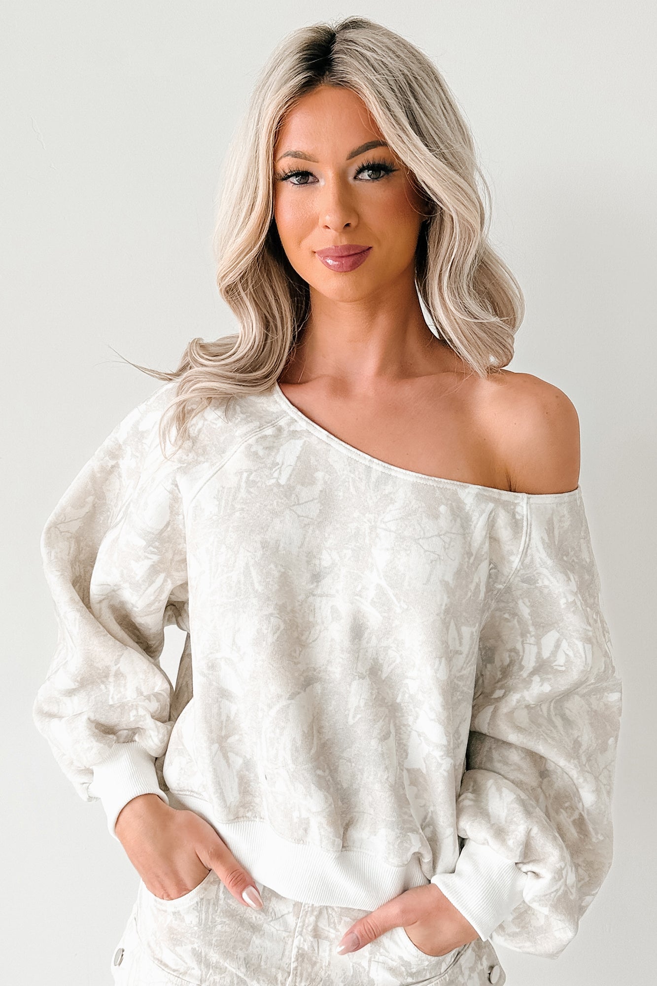 Chic Command Off The Shoulder Sweatshirt (Camo) - NanaMacs