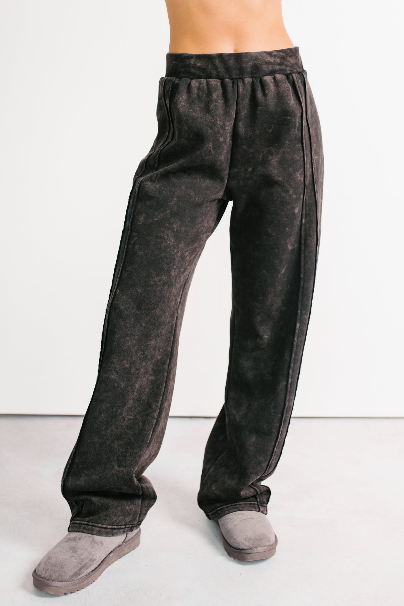 Moments Of Coziness Mineral Wash Lounge Set (Black) - NanaMacs