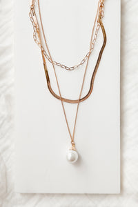 Embracing Elegance Layered Pearl Necklace (Gold) - NanaMacs