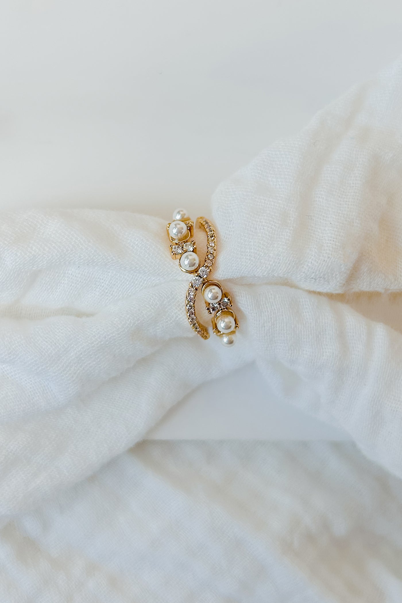 Sophisticated Like Sarah Rhinestone Pearl Ring (Gold) - NanaMacs