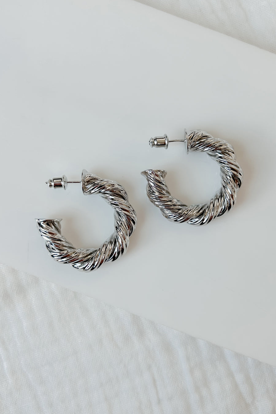 Jenny Twisted Hoop Earrings (Silver)