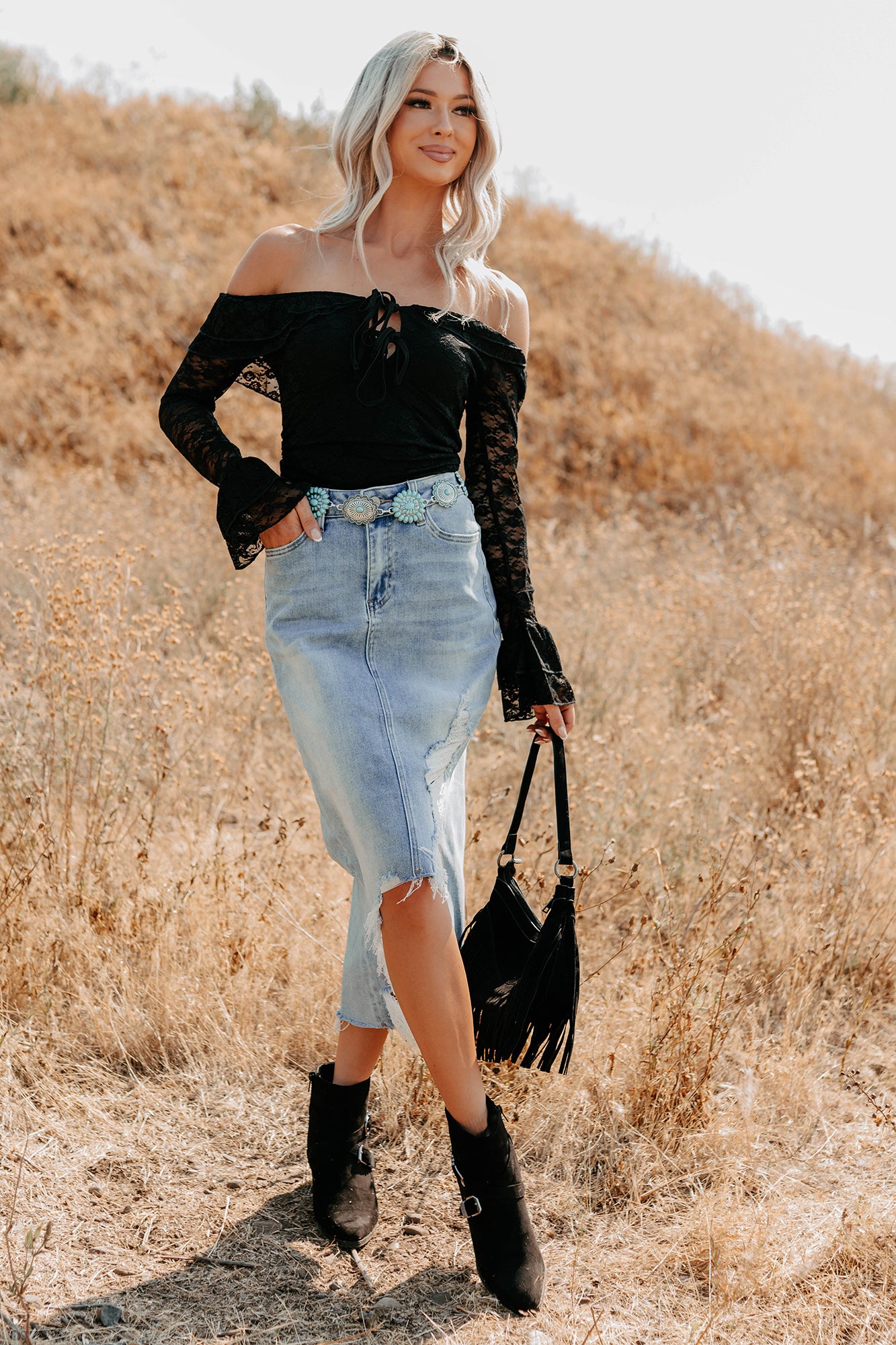 Throne Ready Off The Shoulder Lace Bodysuit (Black) - NanaMacs