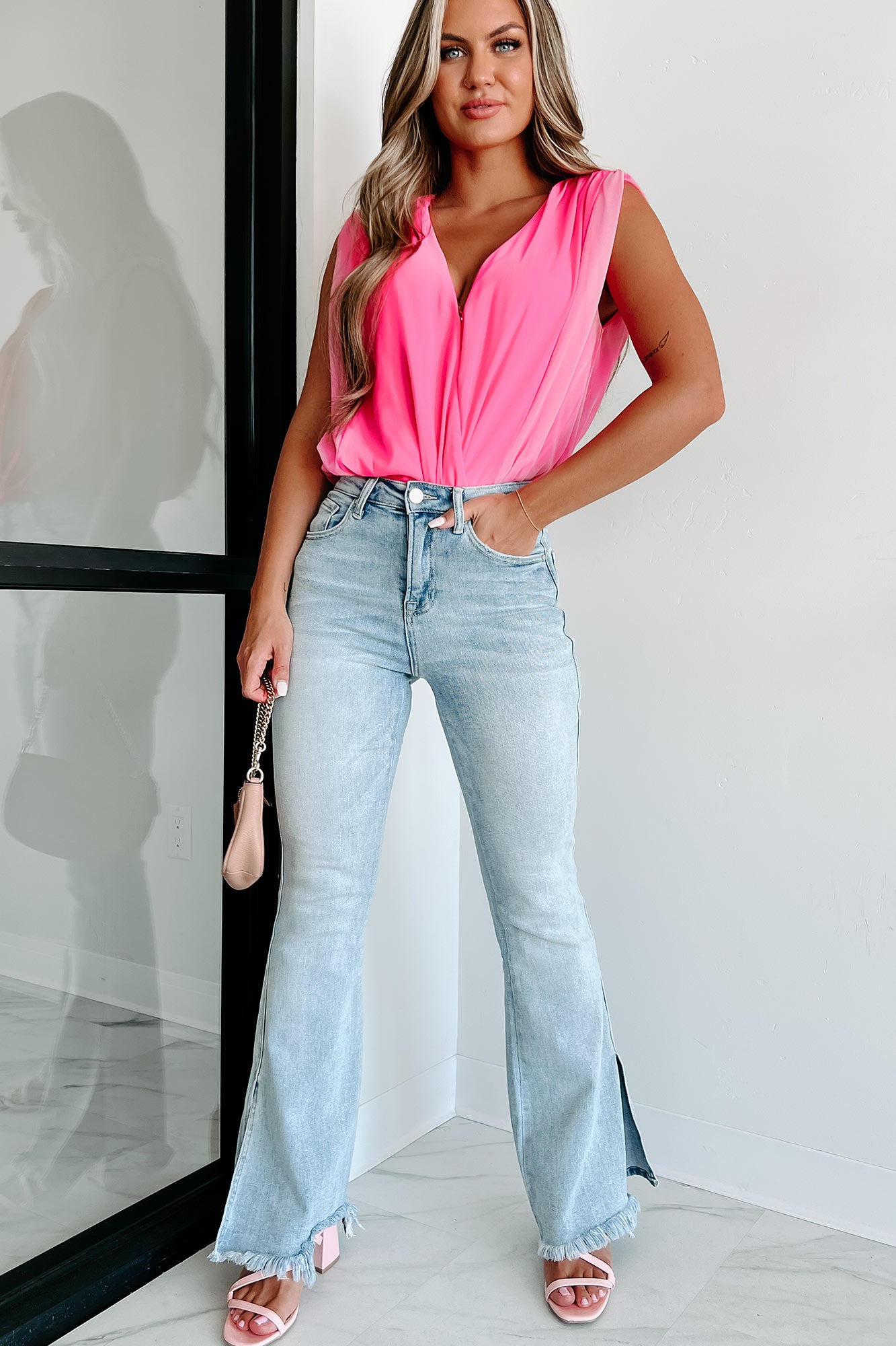 Cropped com calça flare hot sale jeans