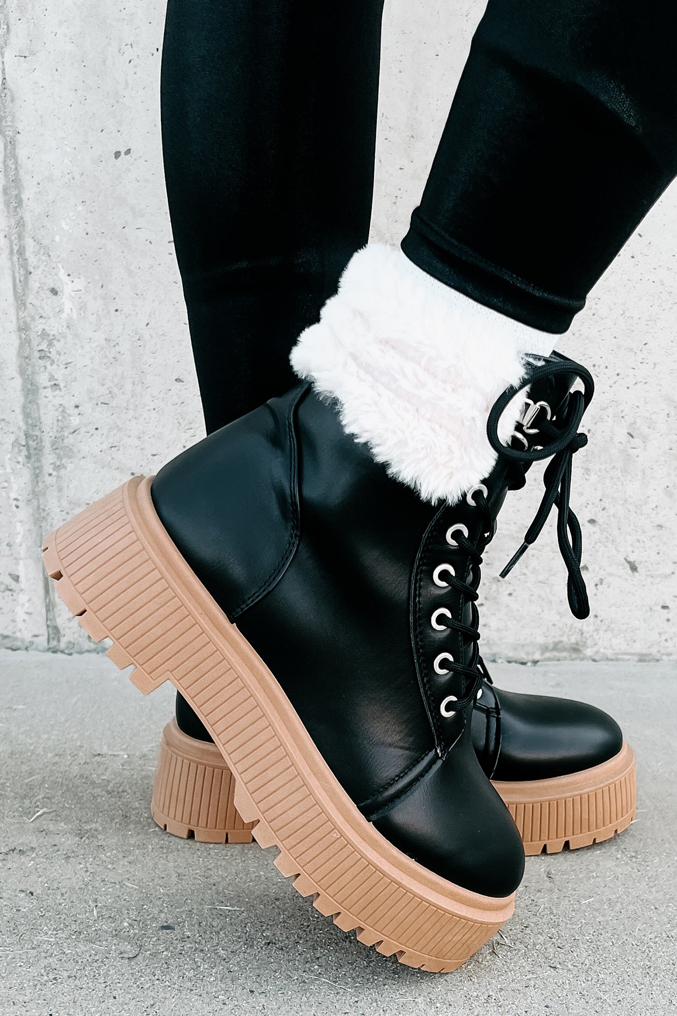 Combat boots with faux fur sale