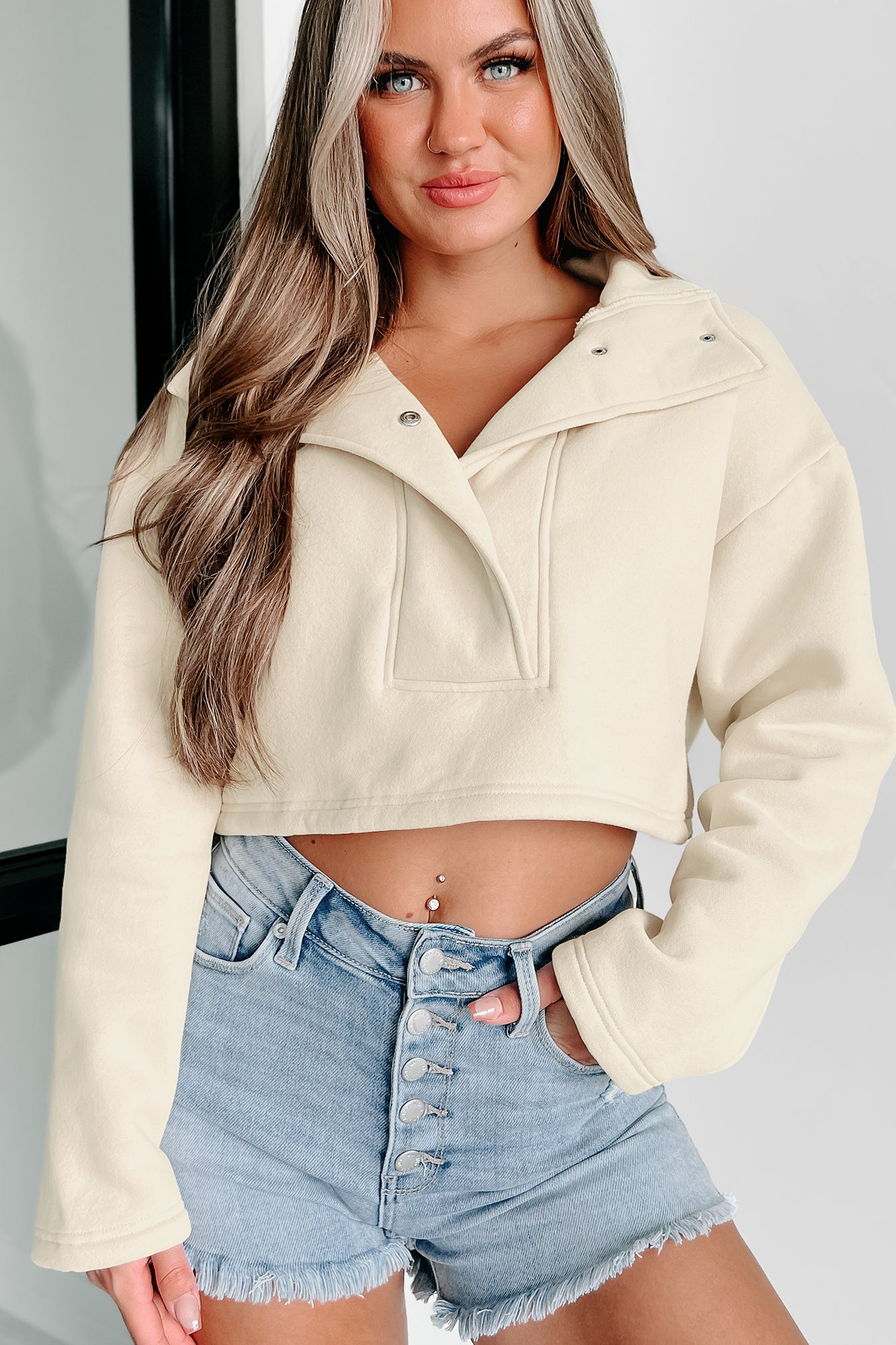 Cropped best sale pullover beige