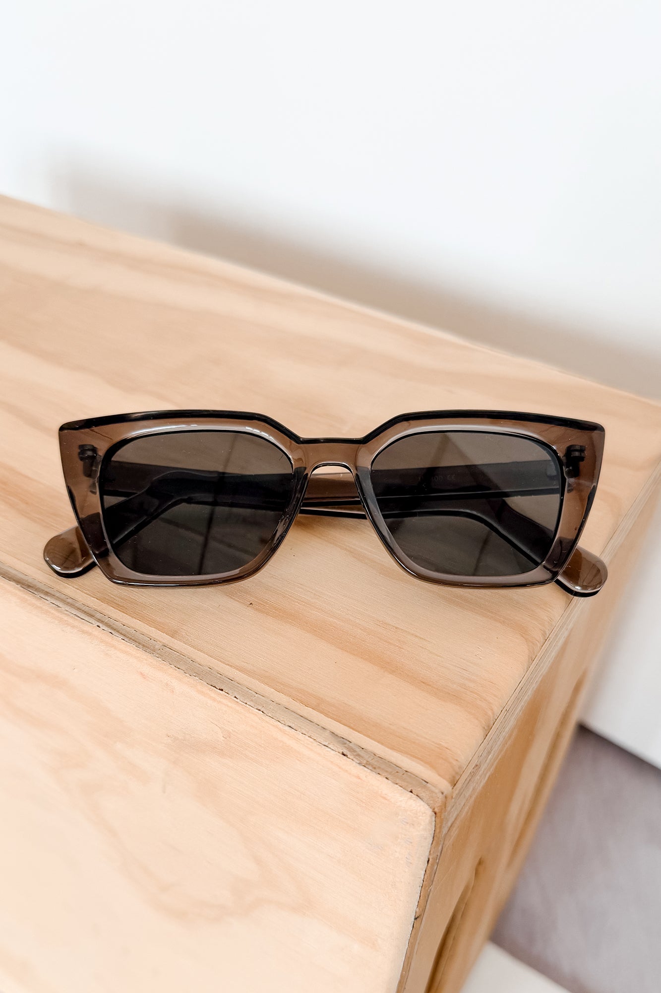 Errand Chic Squared Cat Eye Sunglasses (Multiple Color Options) - NanaMacs