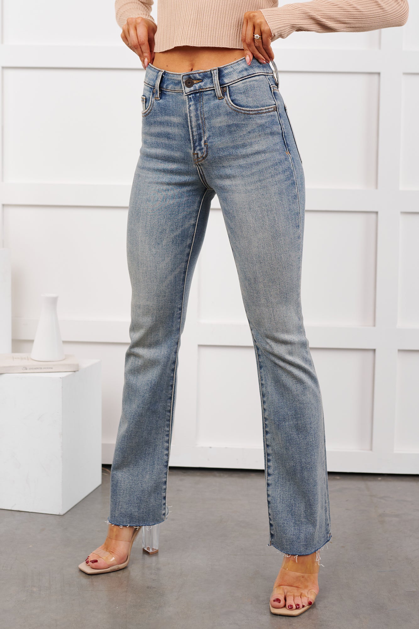 Hobbs High Rise Flare Hidden Jeans (Medium Light) - NanaMacs