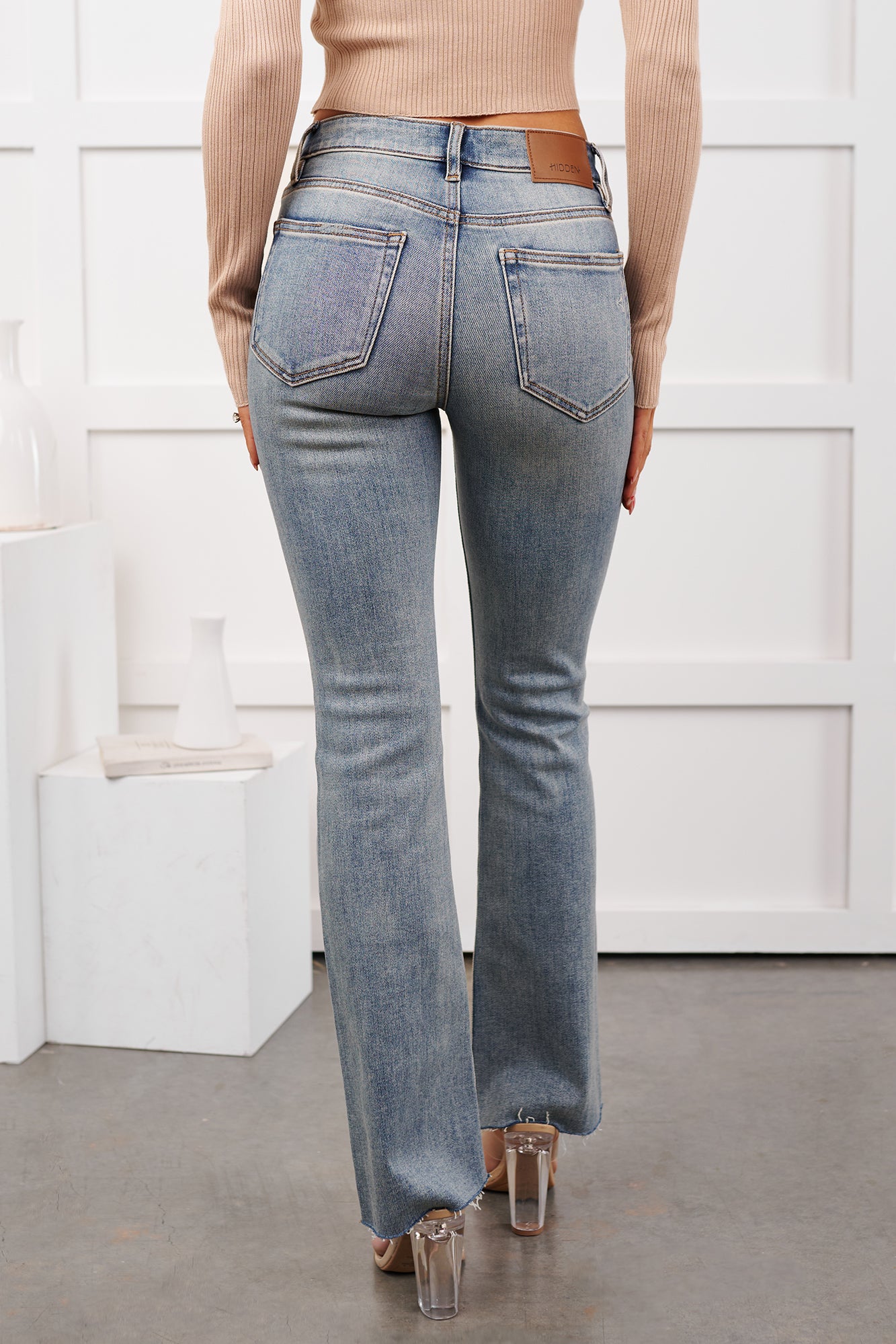 Hobbs High Rise Flare Hidden Jeans (Medium Light) - NanaMacs
