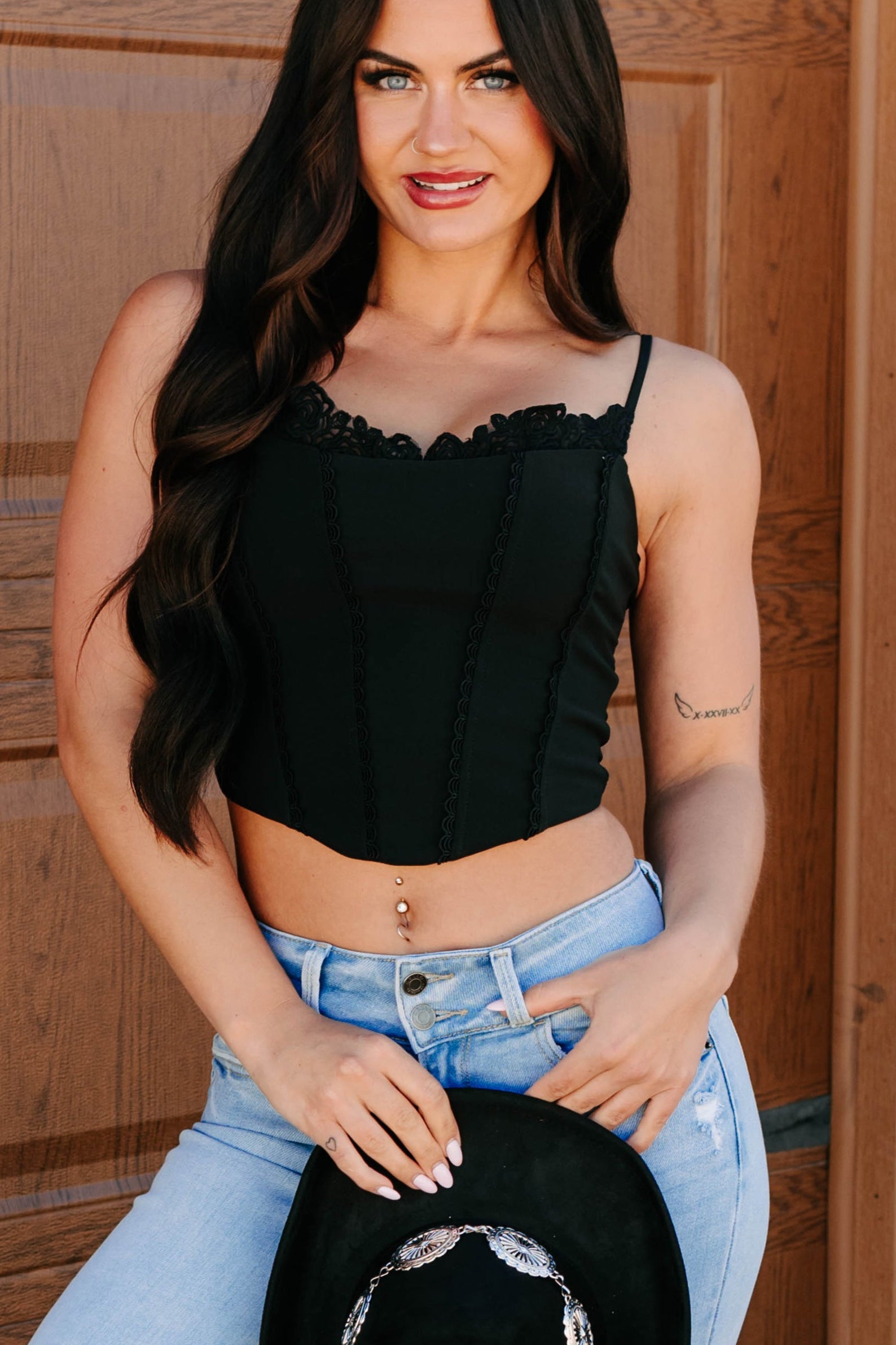 トップス CORSET HEM LACE TOPS josemoon Black - Eloise Lace Corset Top – SunsetFashionLA
