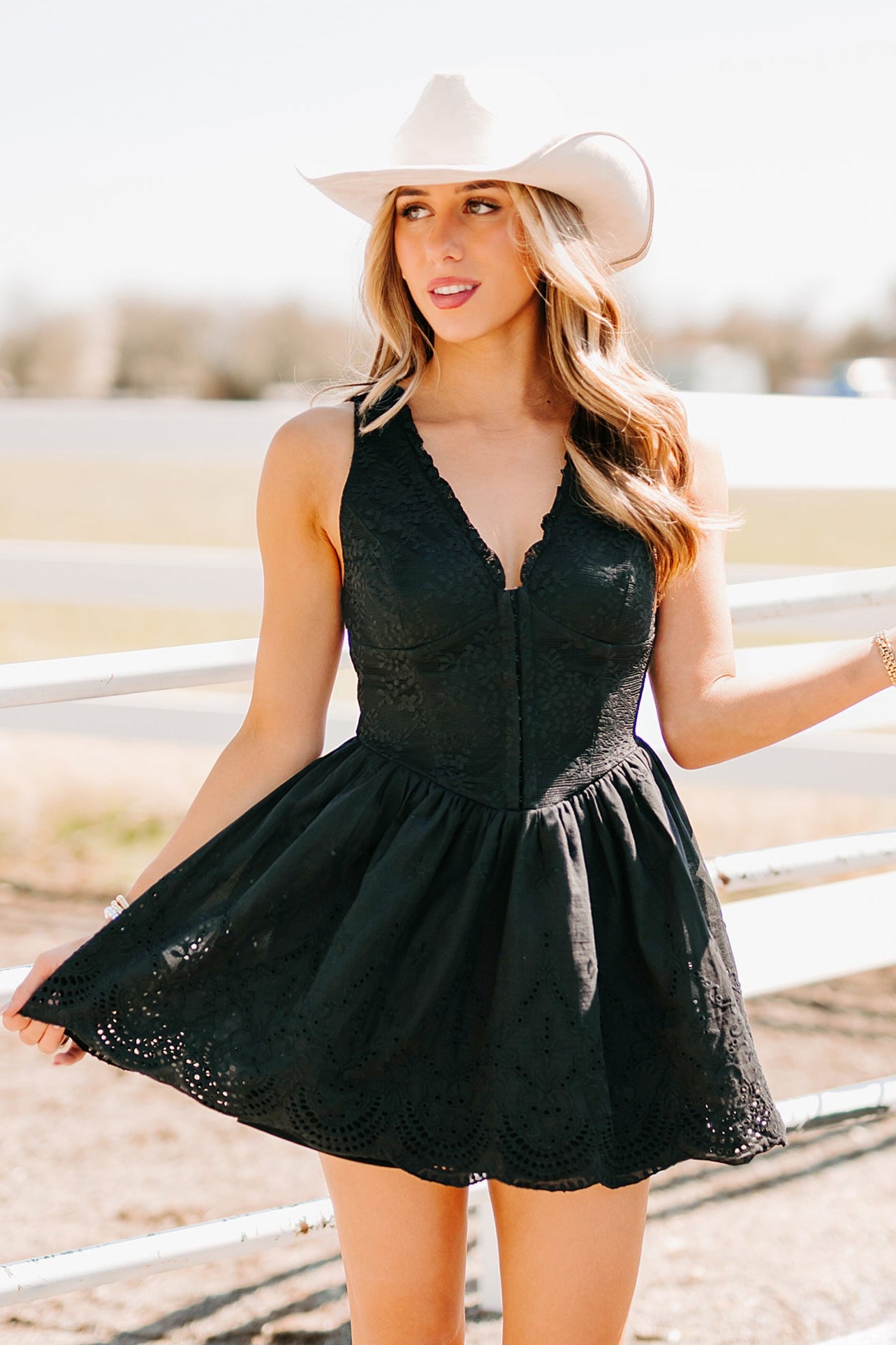 Women's Scene Stealer Sleeveless Lace Mini Dress in Black