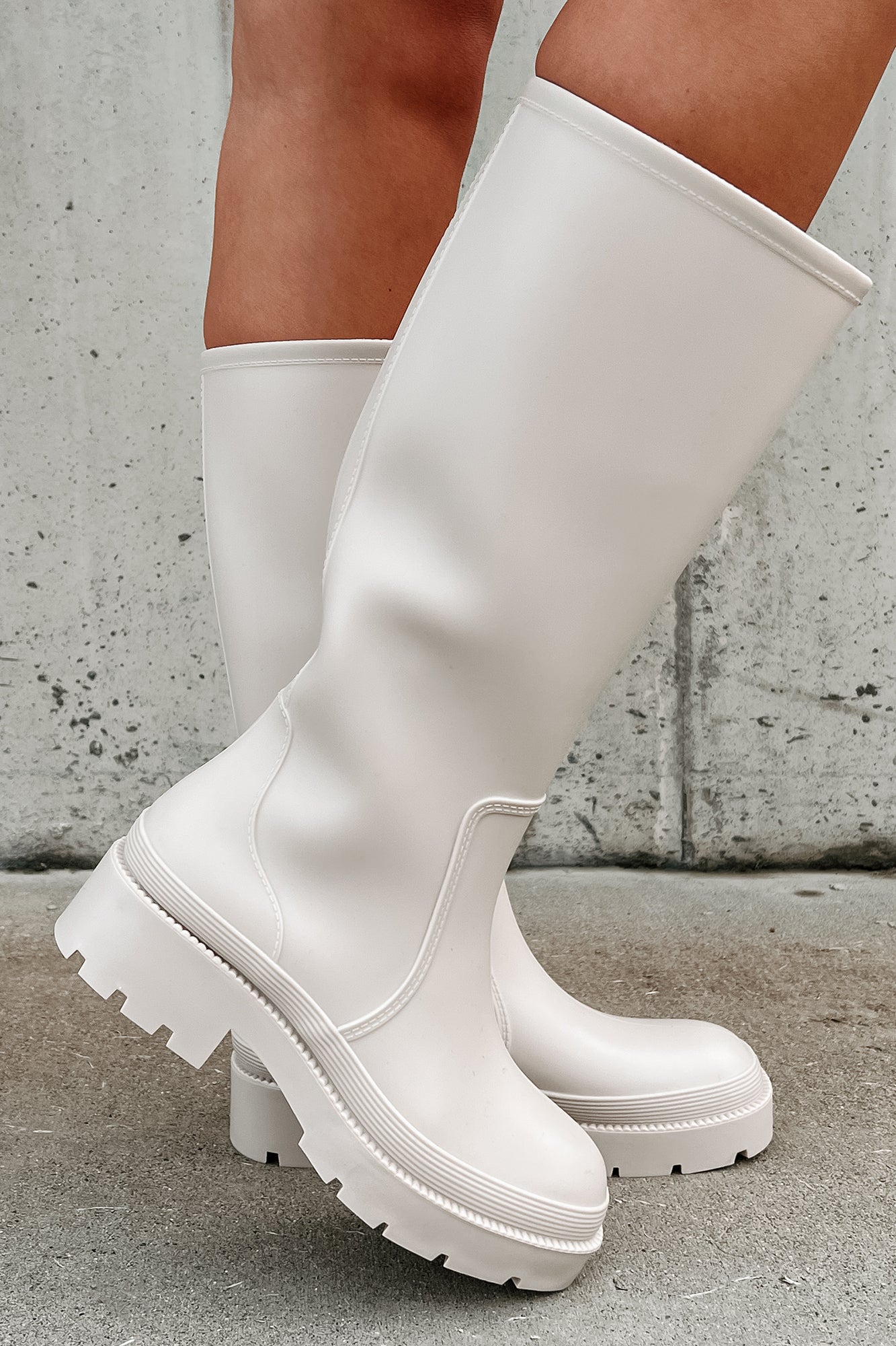 Stepping In Puddles Rubber Rain Boots (Ivory) - NanaMacs