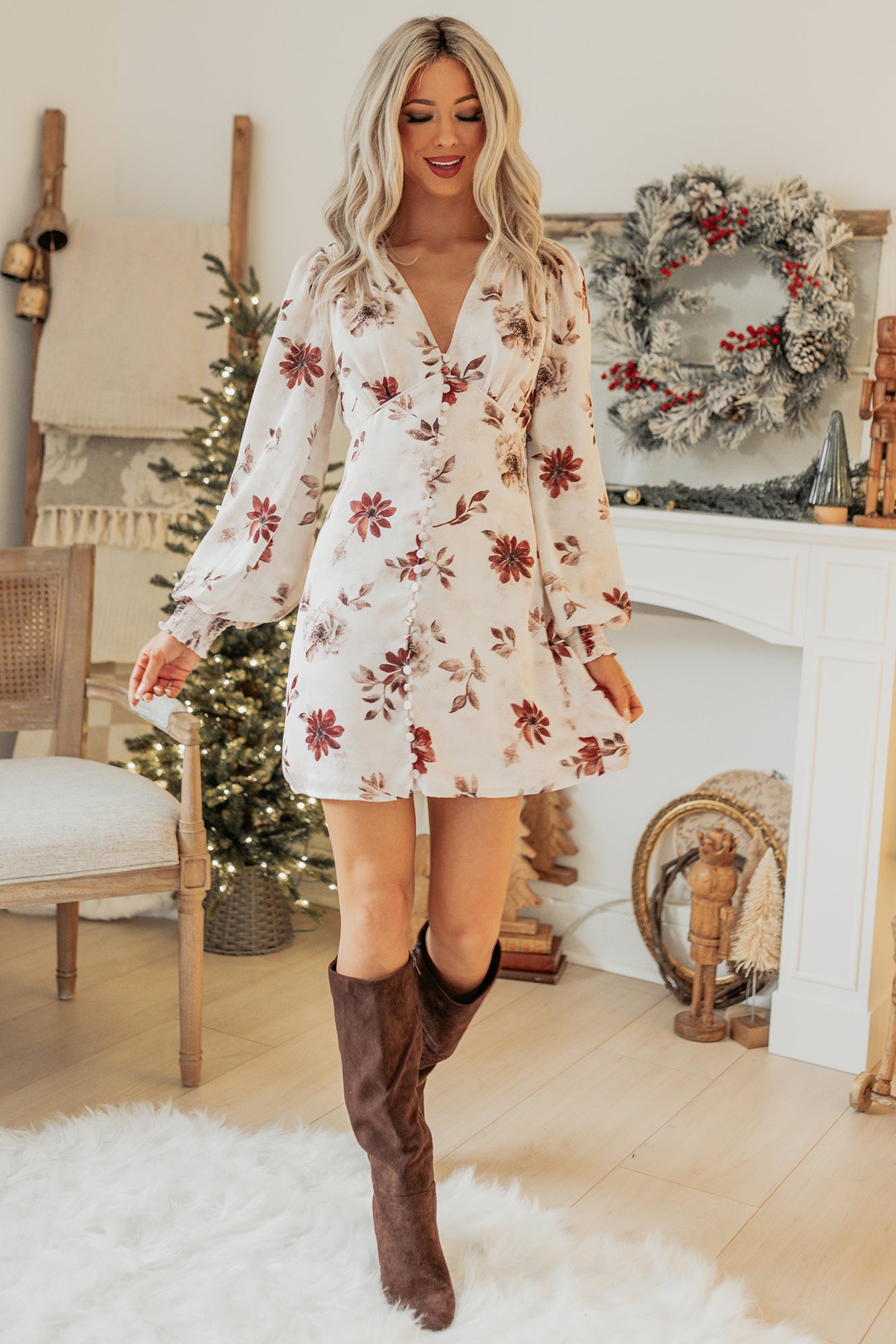 Women's Flirty Thing Long Sleeve Floral Mini Dress in Light Blush - Size L Women's Flirty Thing Long Sleeve Floral Mini Dress in Light Blush - Size L