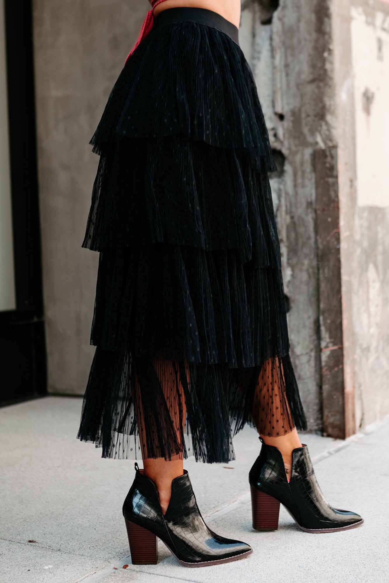 Take A Bow Tiered Tulle Midi Skirt (Black) - NanaMacs