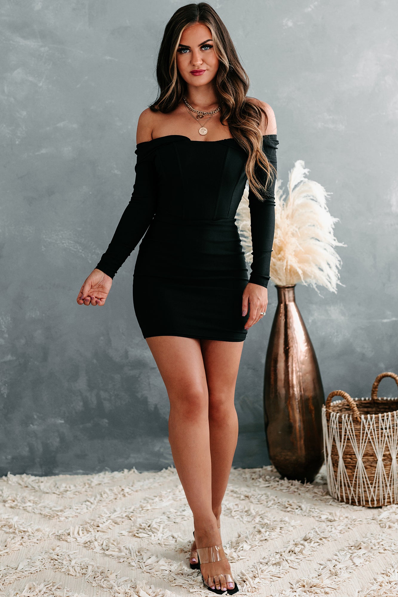 Black tight off store the shoulder dress