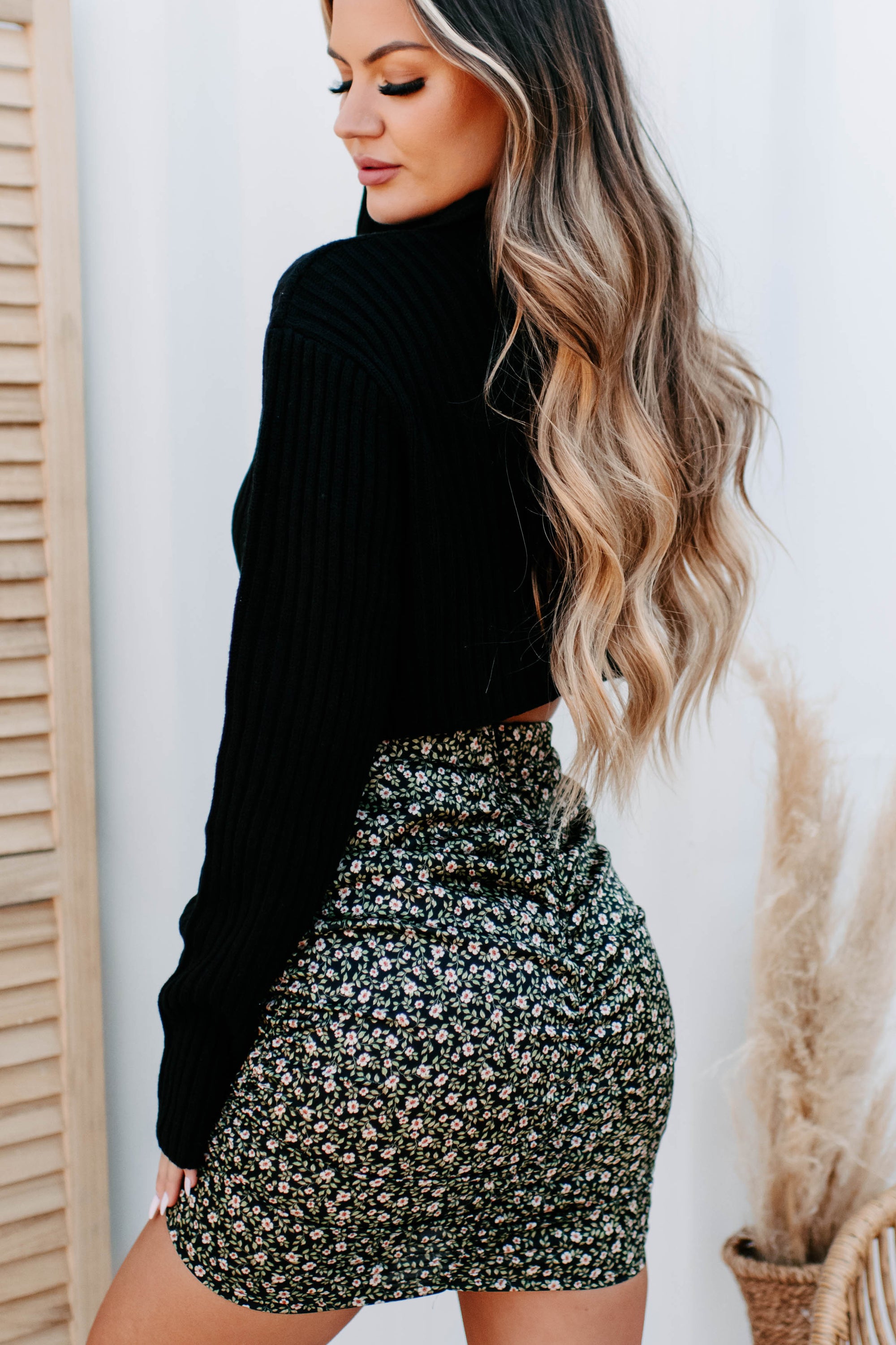 Ester Button-Up Cropped Sweater (Black) - NanaMacs