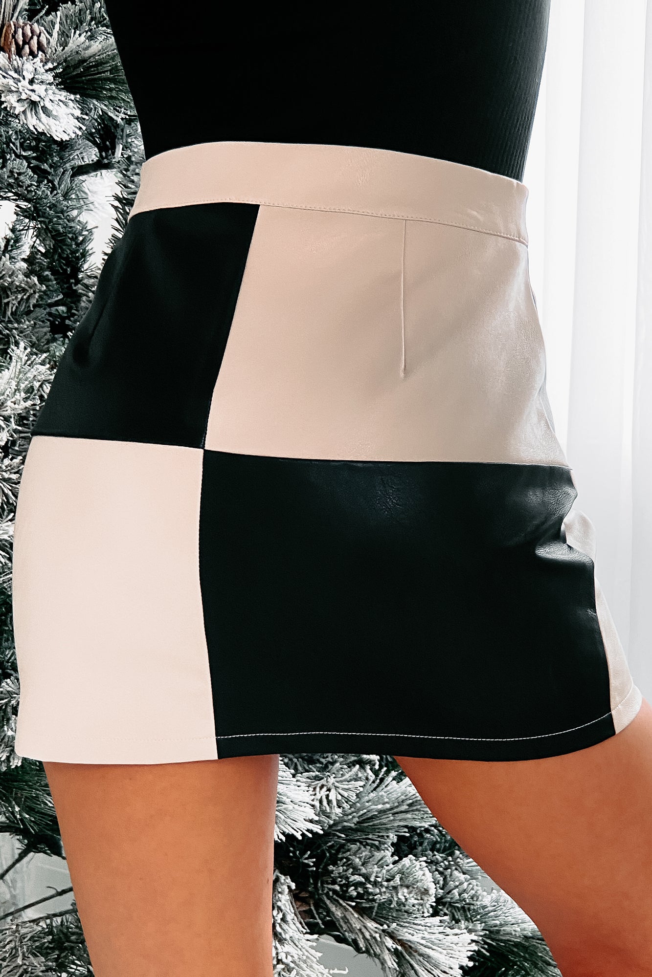 Fashion Rewind Checkered Faux Leather Mini Skirt (Cream/Black) - NanaMacs
