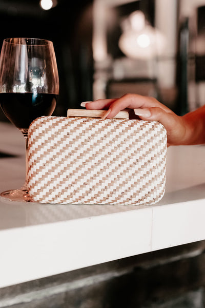 Hampton Hour Woven Crossbody/Clutch (White) - NanaMacs