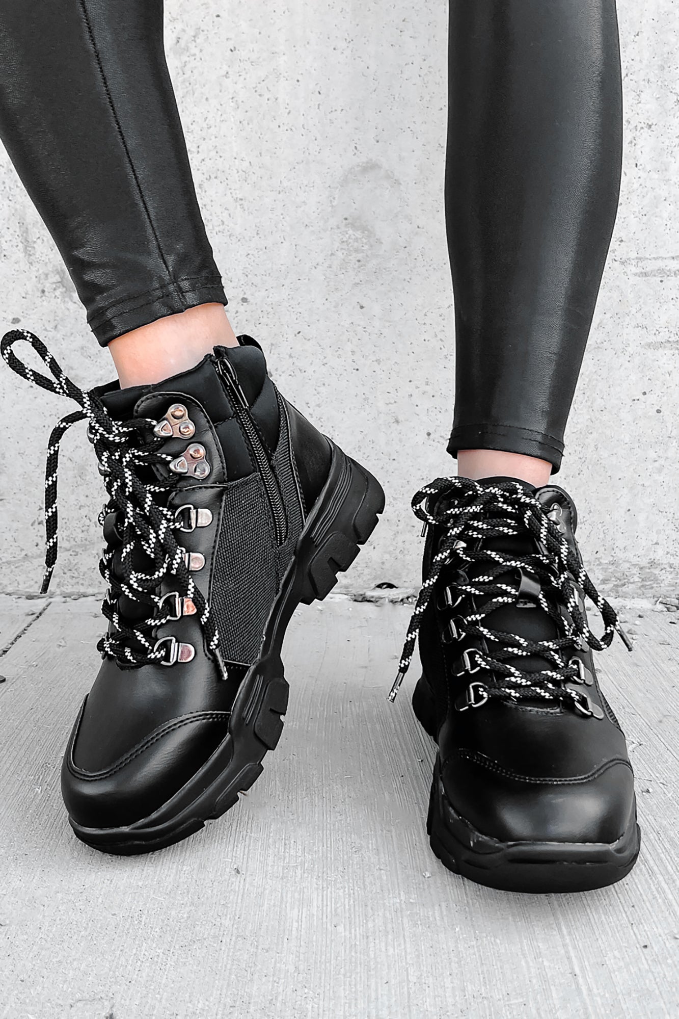 Aspen Adventures Lace-Up Boots (Black) - NanaMacs