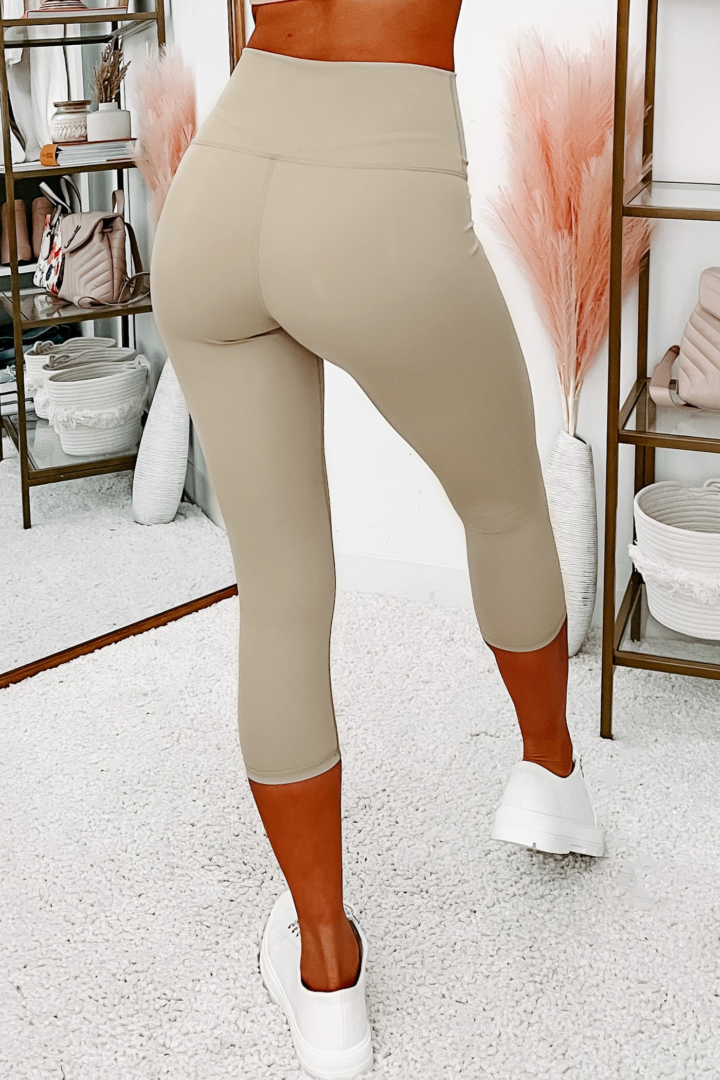 Find more Zyia Majolica Light N Tight High Rise Pocket Capri Leggings for  sale at up to 90% off