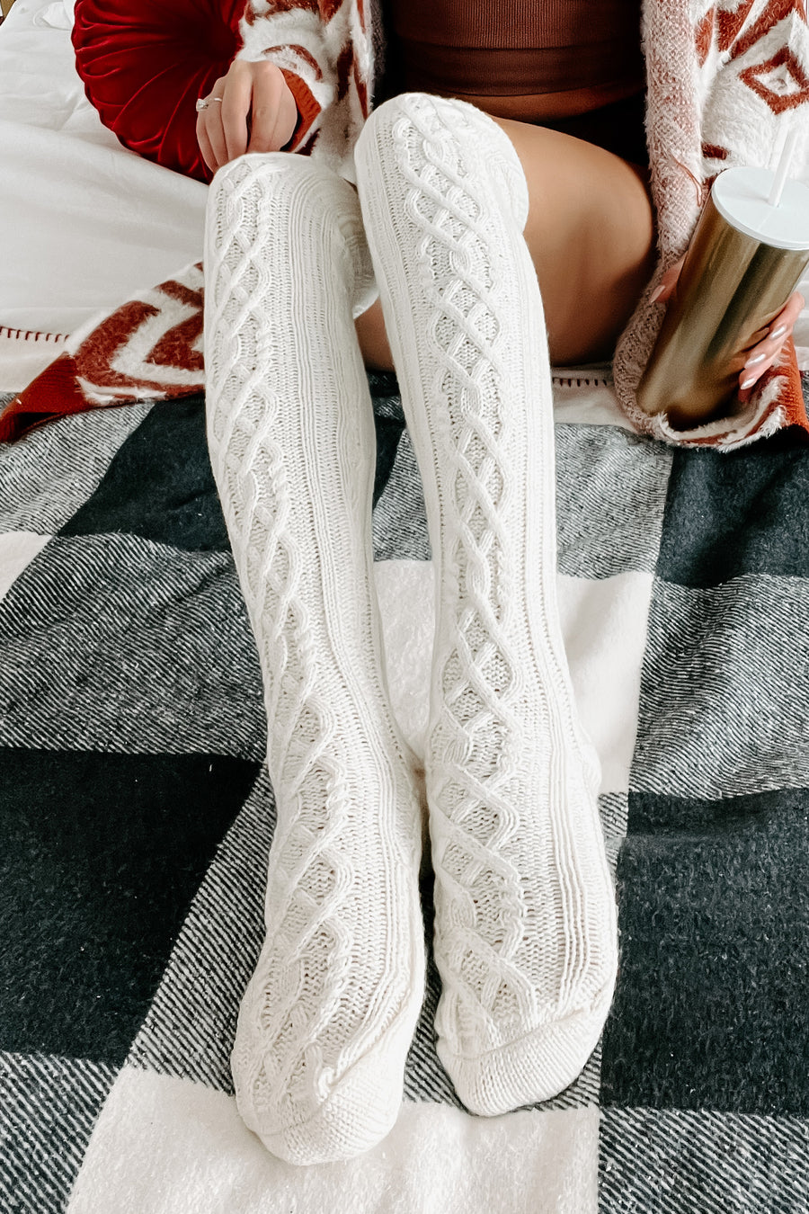 Holiday Steal- Toasty Toes Knee-High Cable Knit Socks (Ivory) - NanaMacs