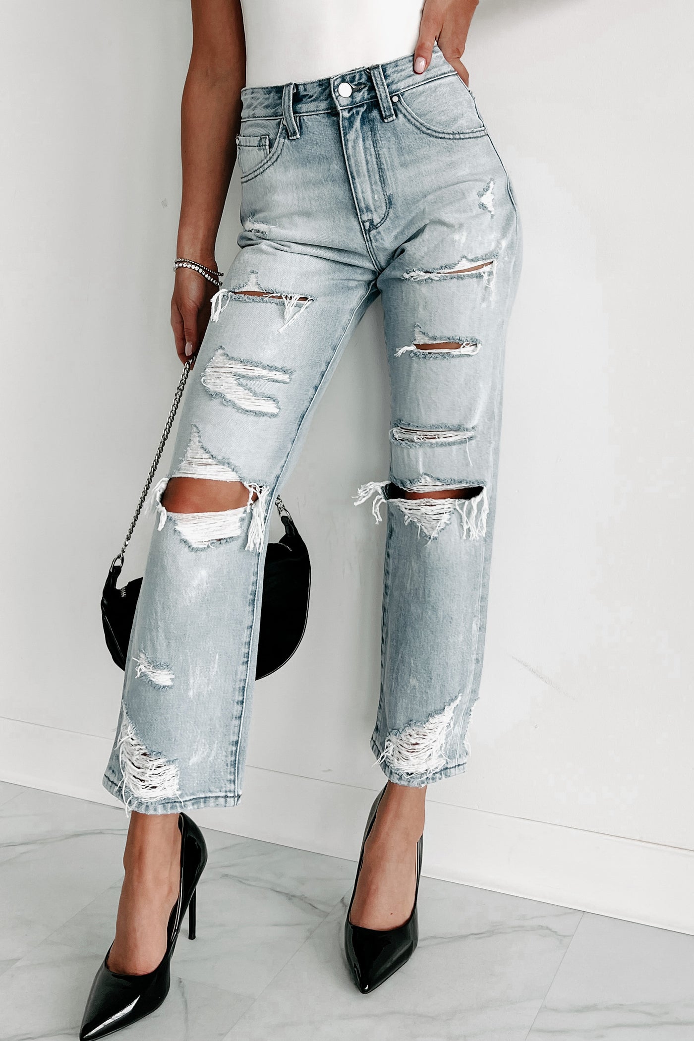 Chrisley High Rise Distressed Straight Leg Jeans (Medium) - NanaMacs