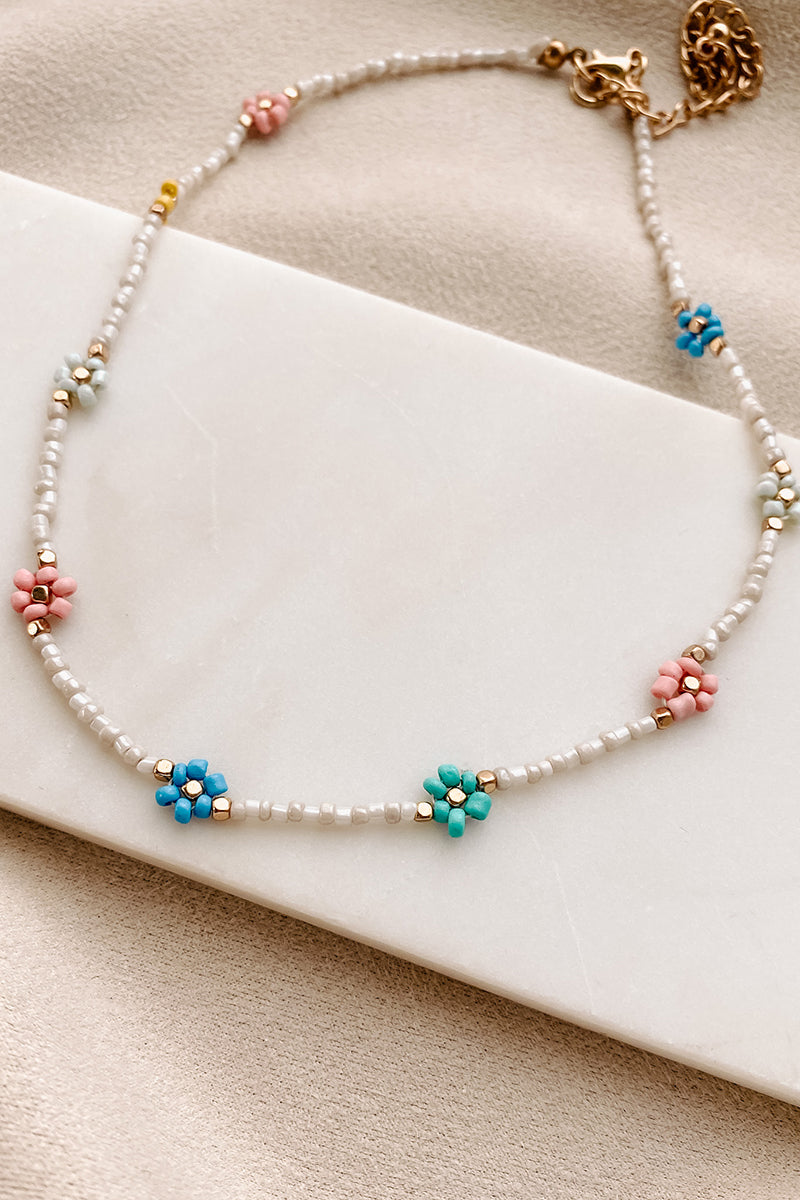 Beauty In The Blooms Beaded Choker Necklace (White/Multi) - NanaMacs