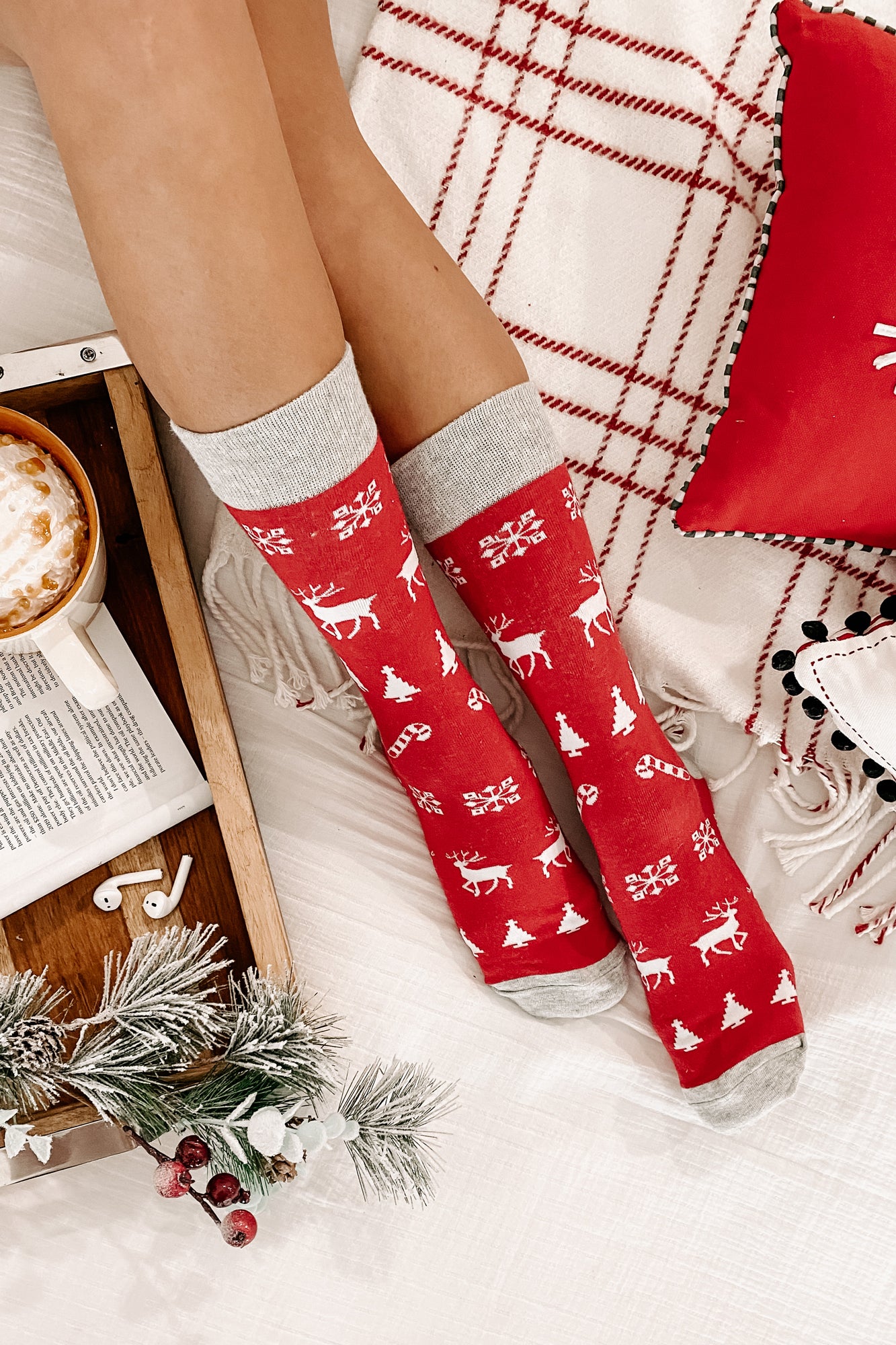 Snow Fall Printed Ankle Socks (Red/Grey) - NanaMacs