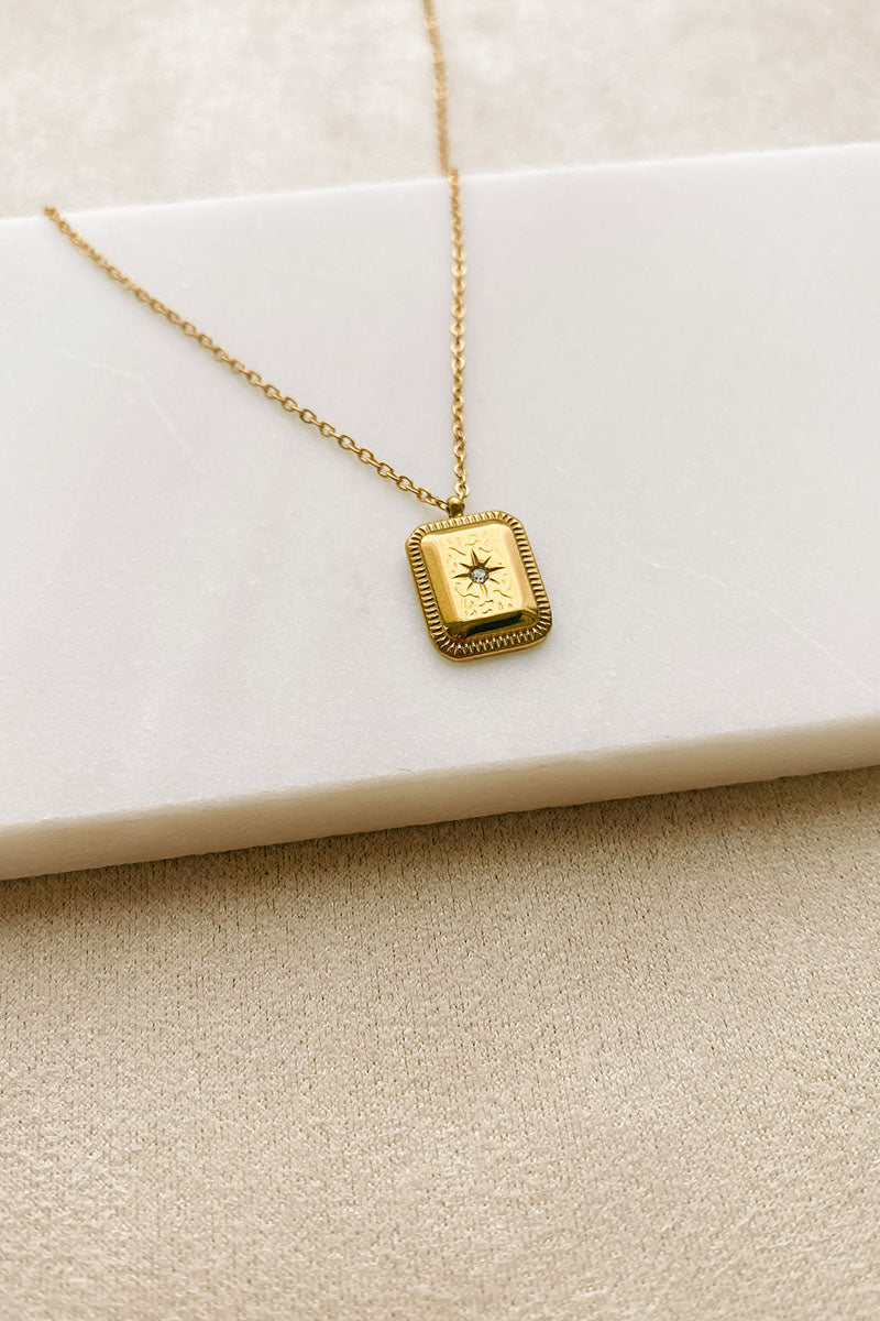 Finding Direction Pendant Necklace (Gold) - NanaMacs