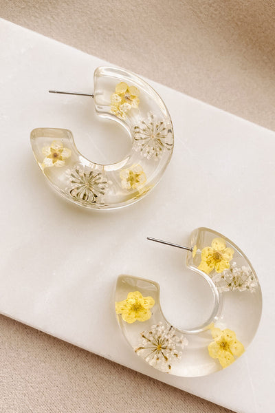 Petal Pusher Dried Flower Hoop Earrings (Clear) - NanaMacs