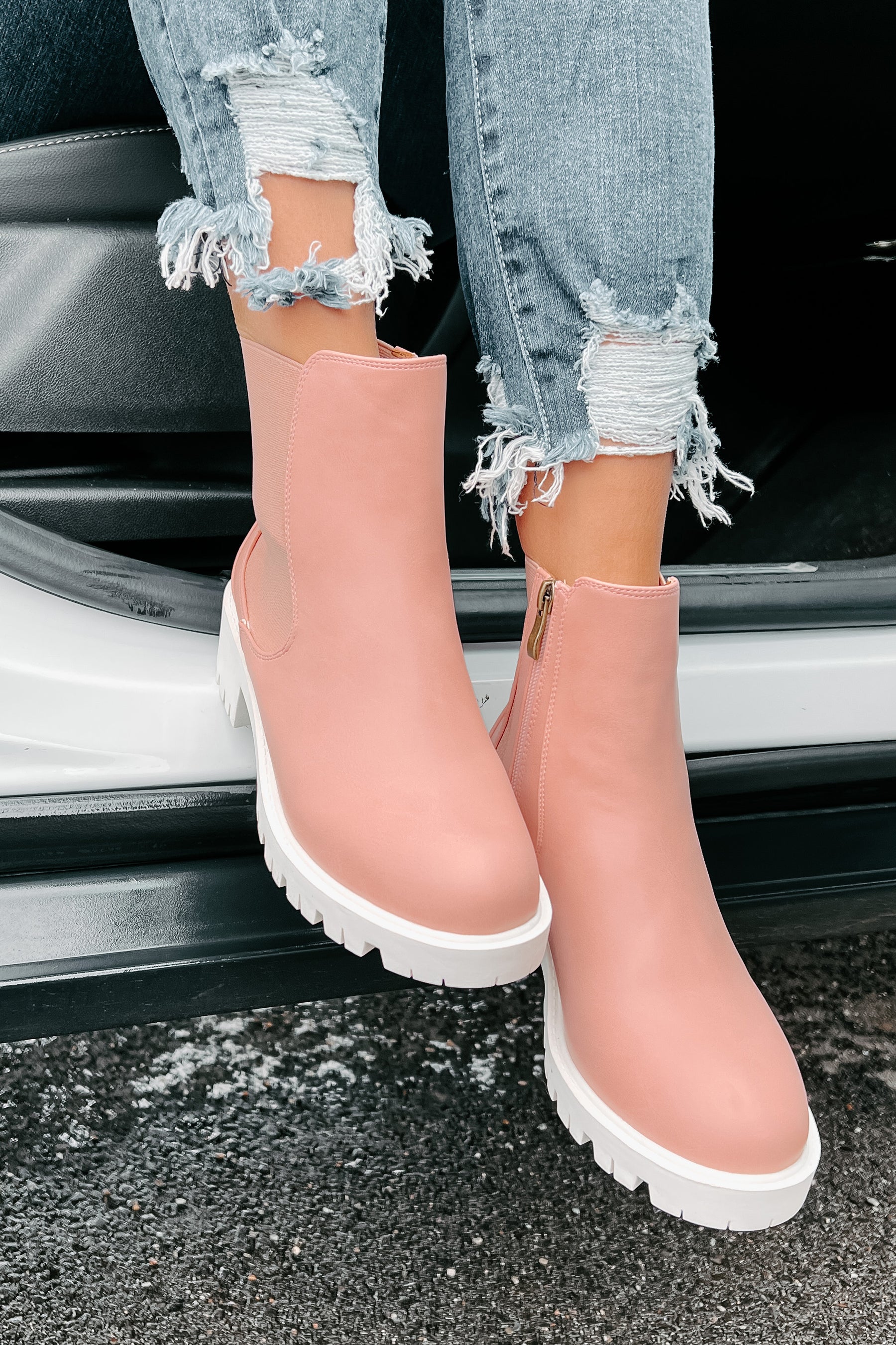 Dreya Lug Chelsea Boots (Blush) – NanaMacs