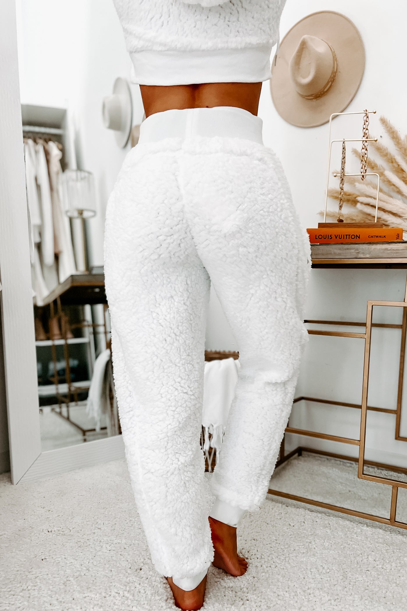 La Society Women's Fuzzy Fanatic Teddy Bear Sherpa Loungewear Set in White - Size XL
