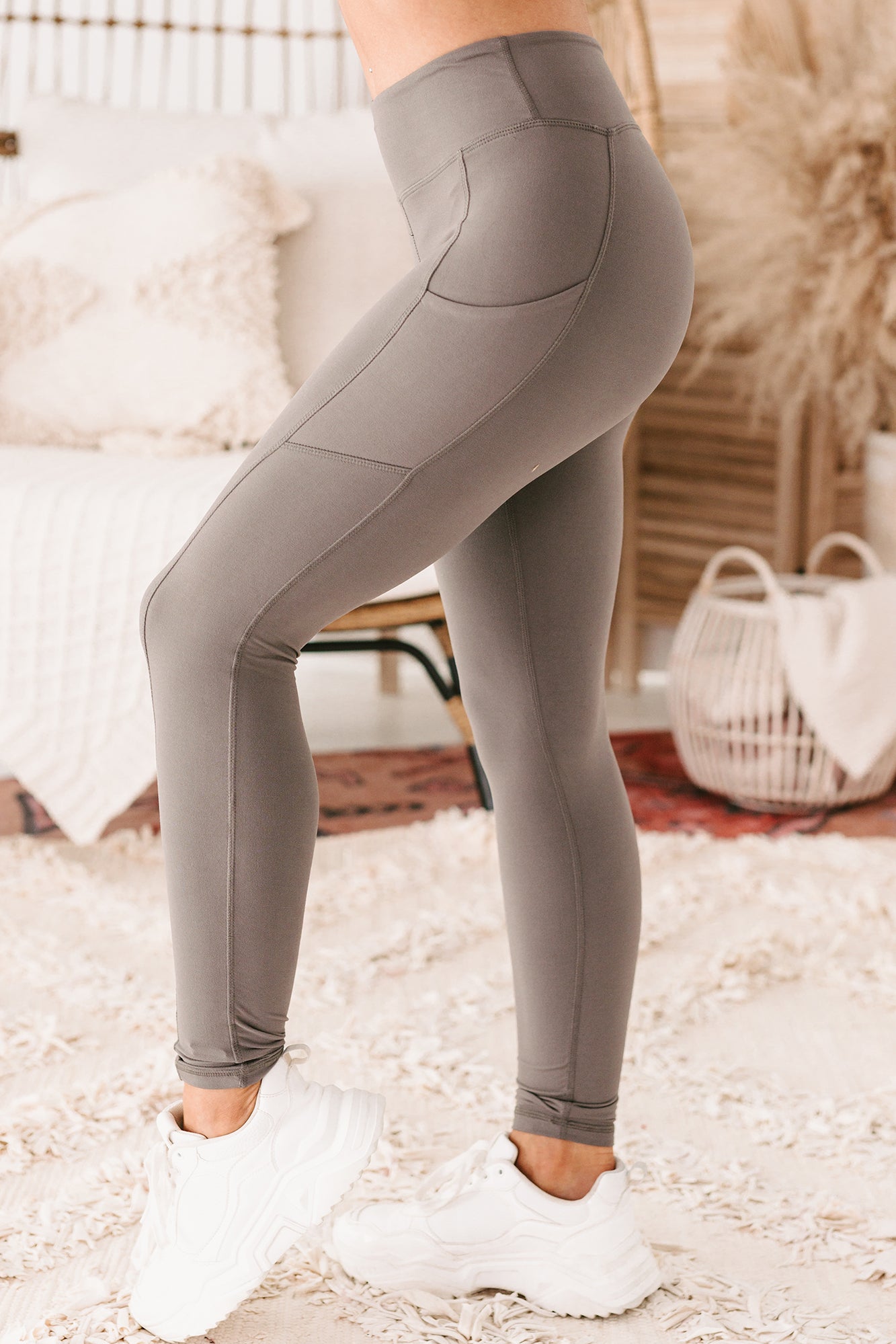 MVP Moves Buttery Soft Thigh Pocket Leggings (Frosted Mulberry)