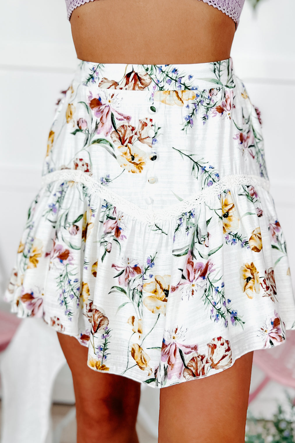 Petal Perfection Floral Mini Skirt (White/Floral) - NanaMacs