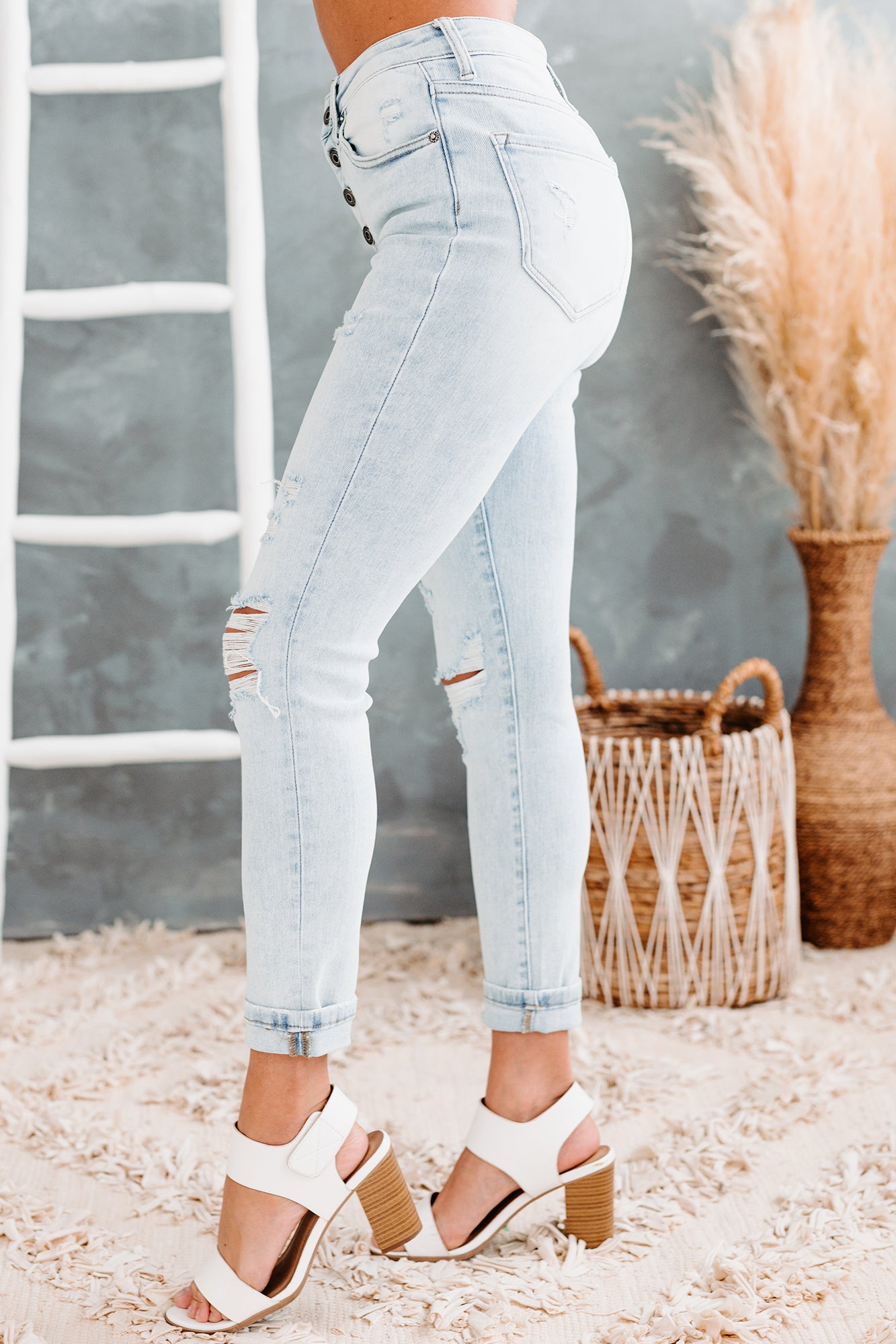 RISEN: WHITE MID RISE TUMMY CONTROL FLARE JEANS – Threads & Co