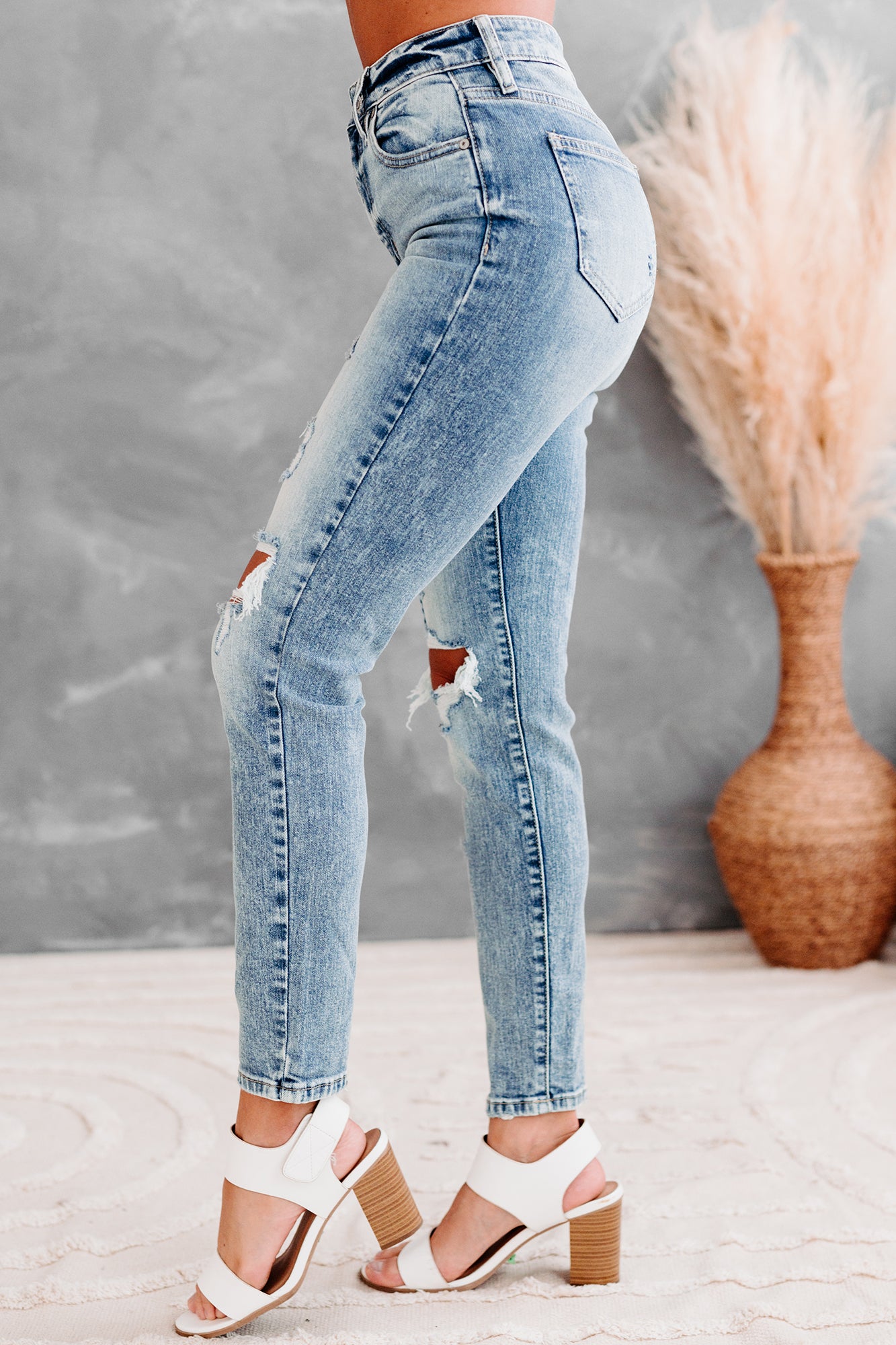 Setting Boundaries Eunina High Rise Distressed Mom Jeans (Medium) - NanaMacs