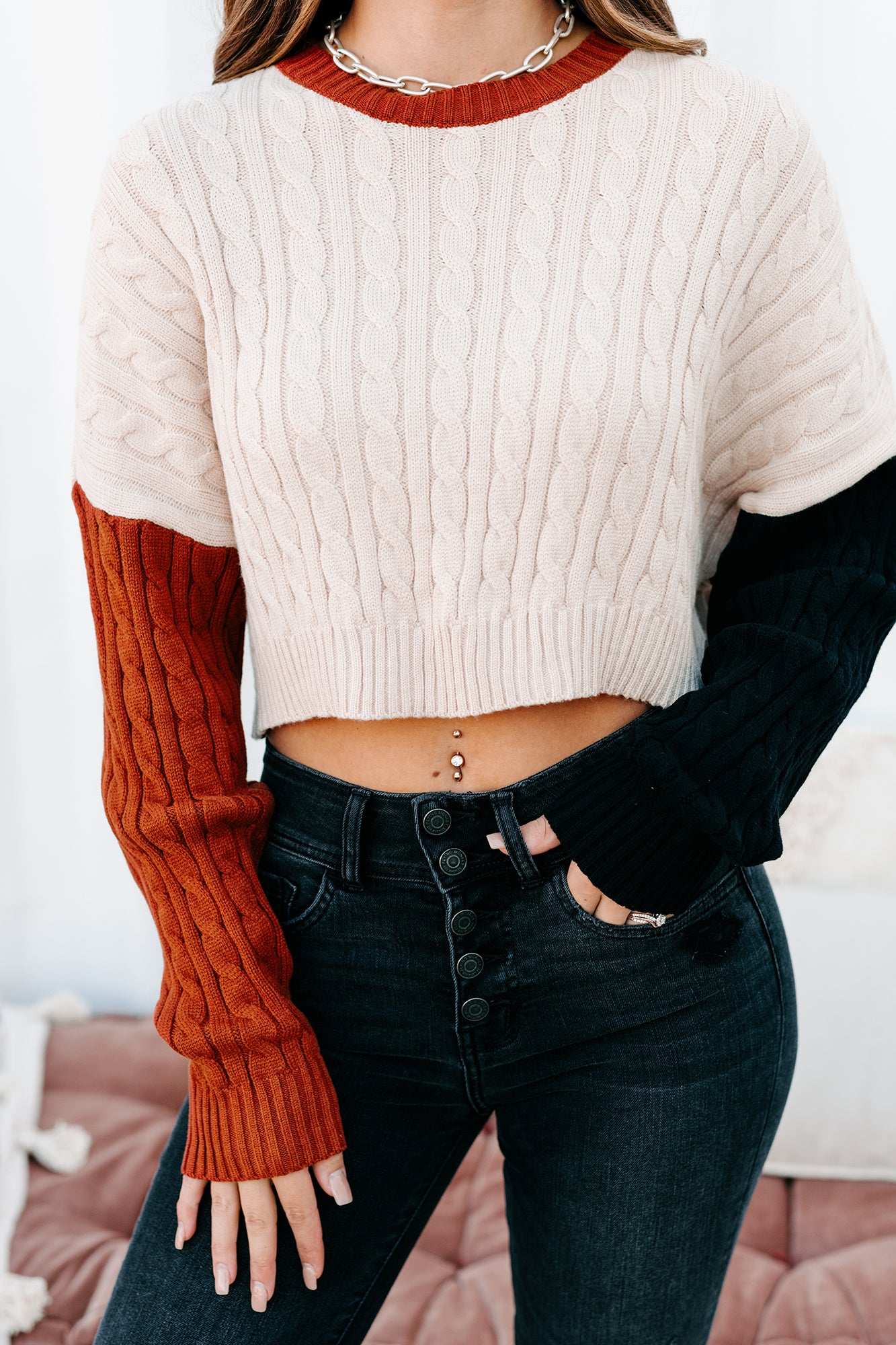 New Premonitions Cropped Cable Knit Sweater (Ivory/Rust/Black) - NanaMacs