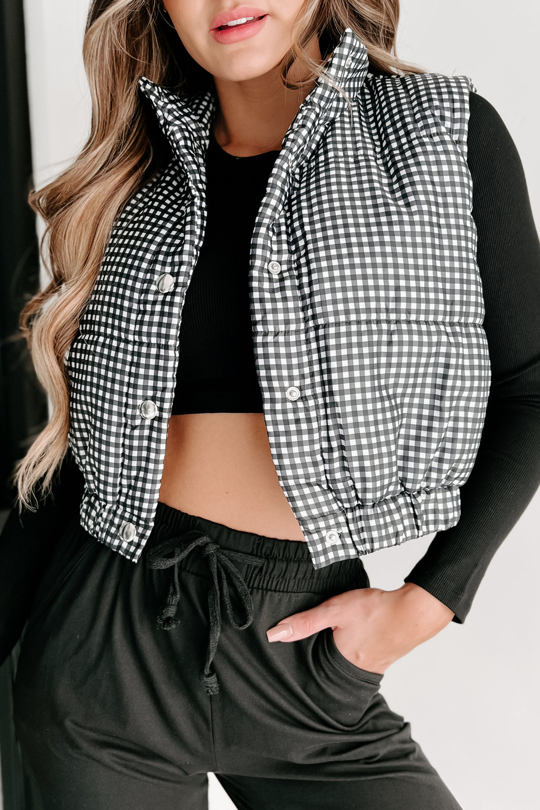 MWL Cropped Puffer Vest in Plaid