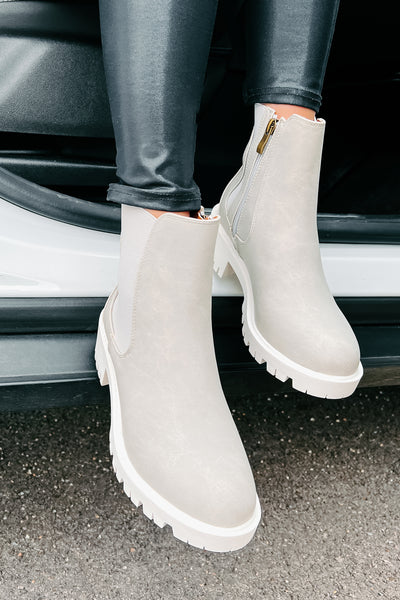 Dreya Lug Sole Chelsea Boots (Grey) - NanaMacs